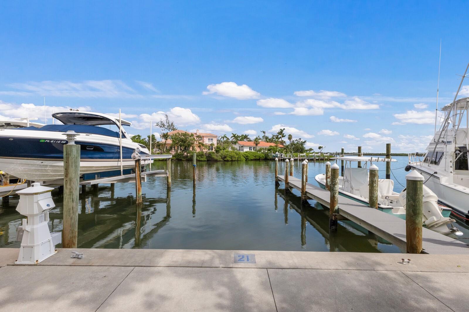 Image 41 of 63 For 615 Dream Island Place 304