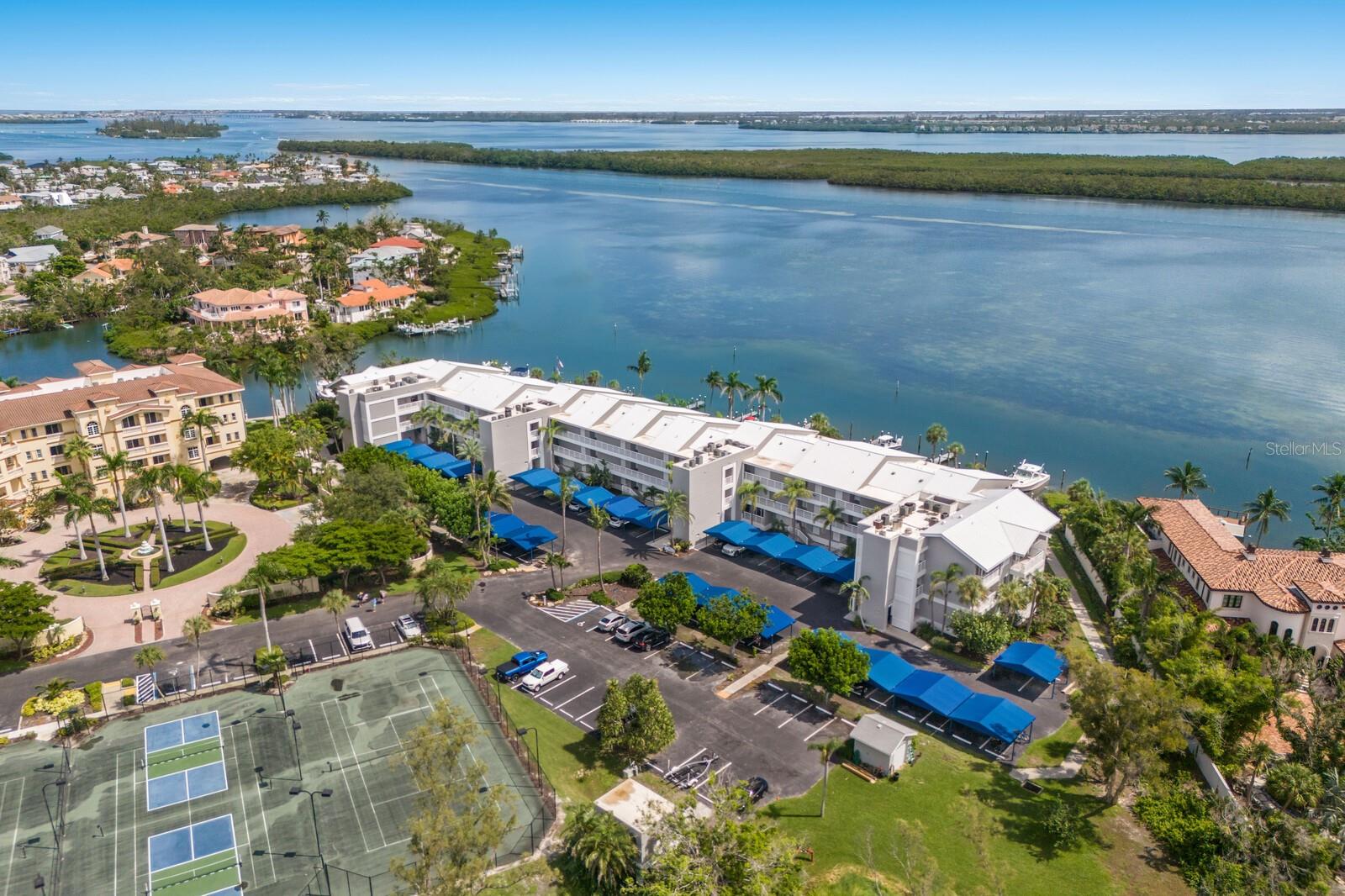 Image 47 of 63 For 615 Dream Island Place 304