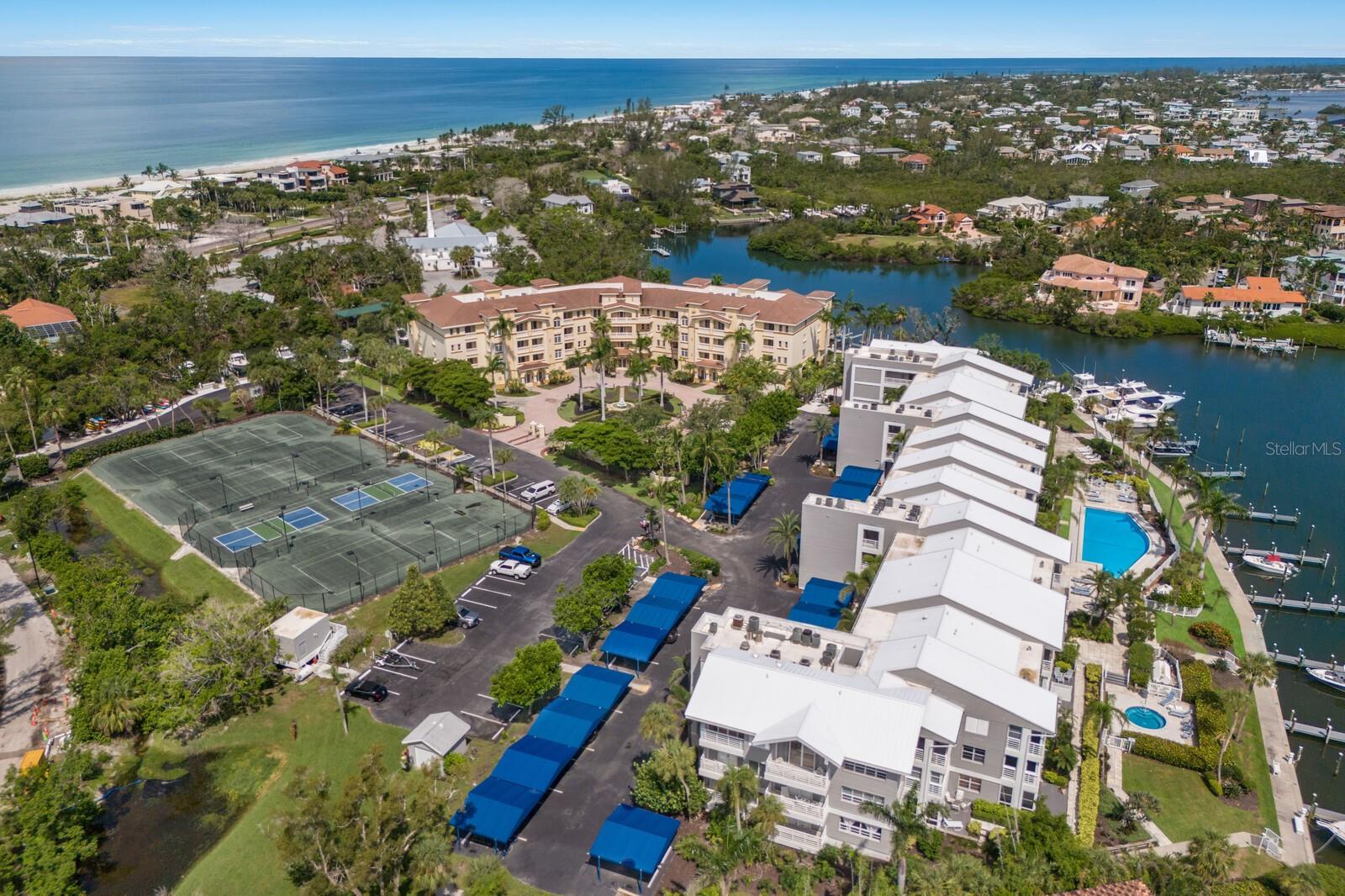 Image 49 of 63 For 615 Dream Island Place 304