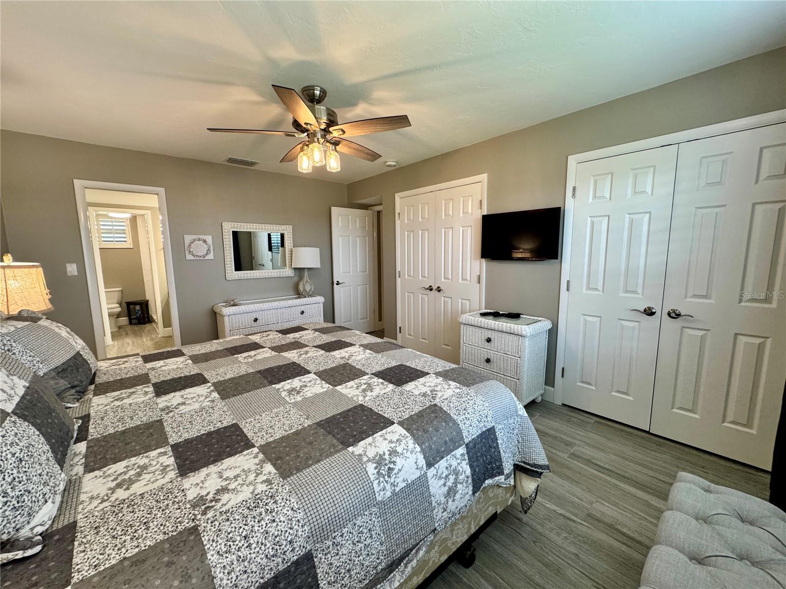 Image 20 of 55 For 4350 Chatham Drive 307
