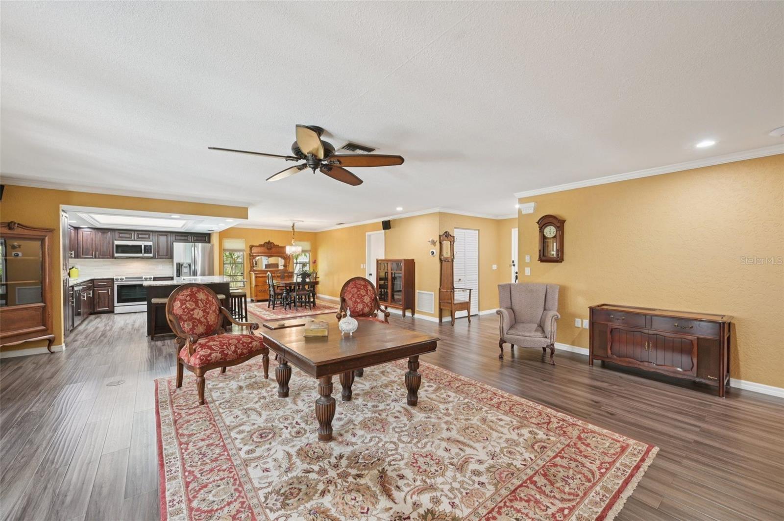Image 11 of 43 For 4959 Southern Wood Drive