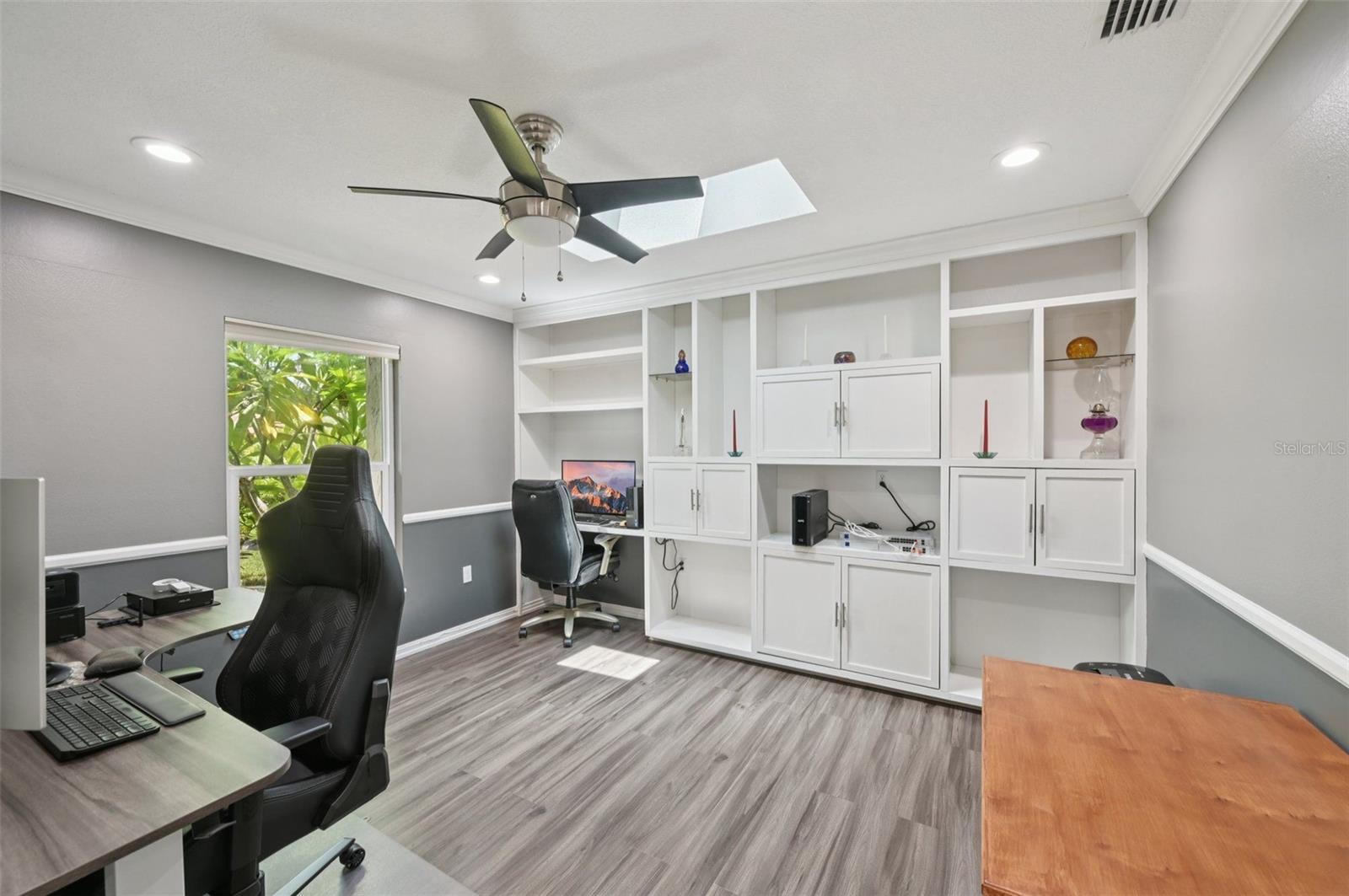 Image 16 of 43 For 4959 Southern Wood Drive
