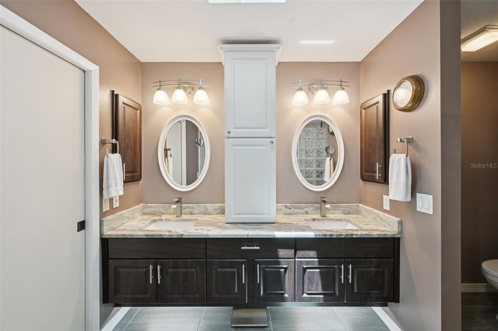 Image 20 of 43 For 4959 Southern Wood Drive