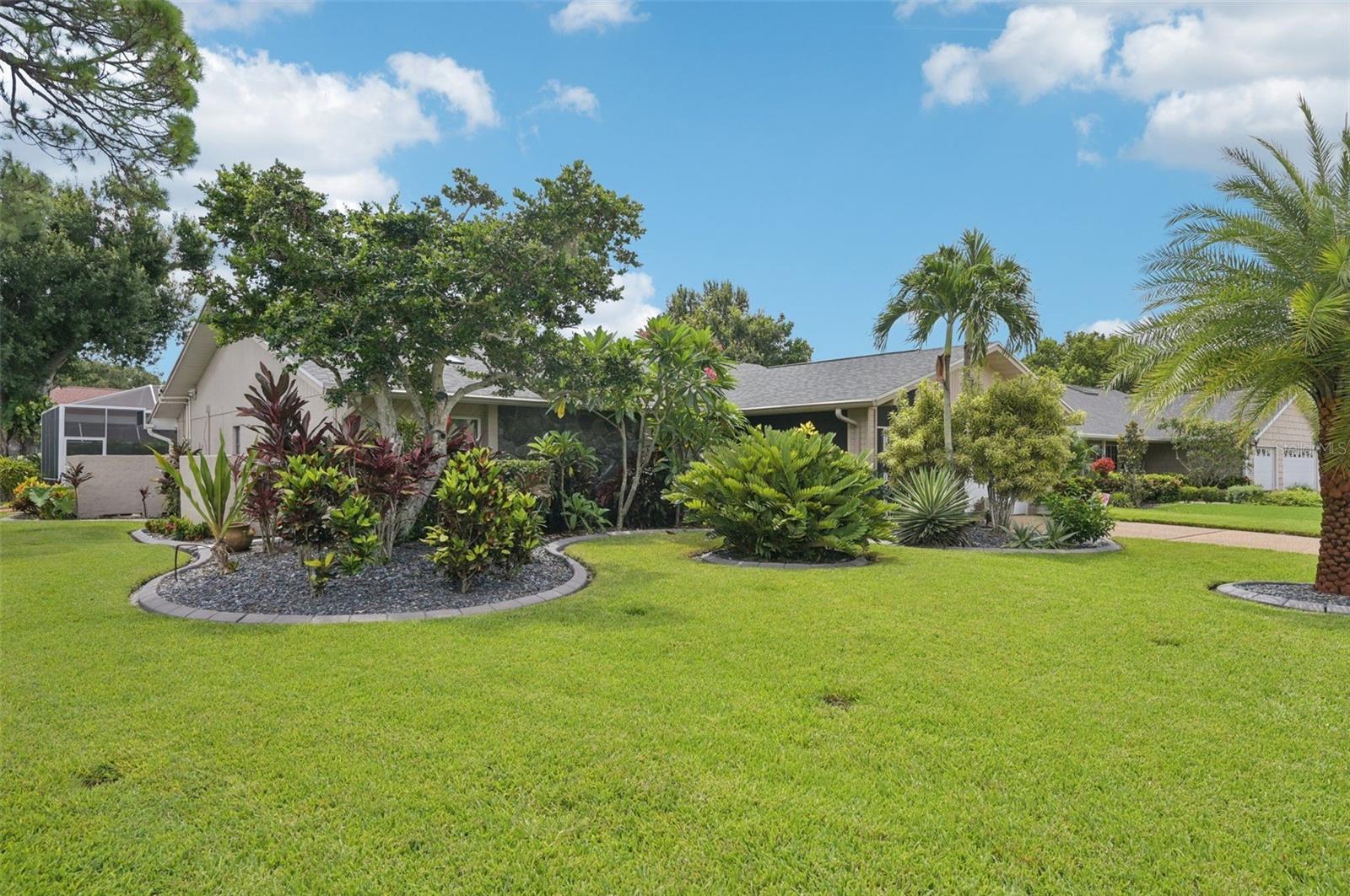 Image 34 of 43 For 4959 Southern Wood Drive