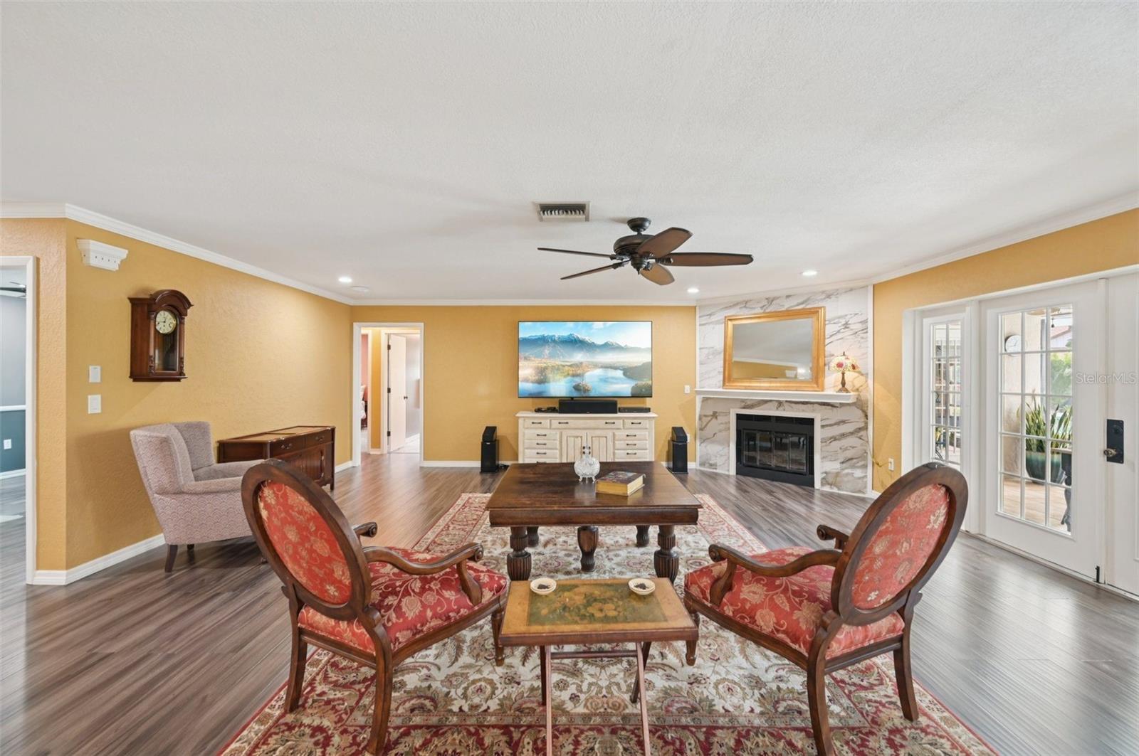 Image 8 of 43 For 4959 Southern Wood Drive