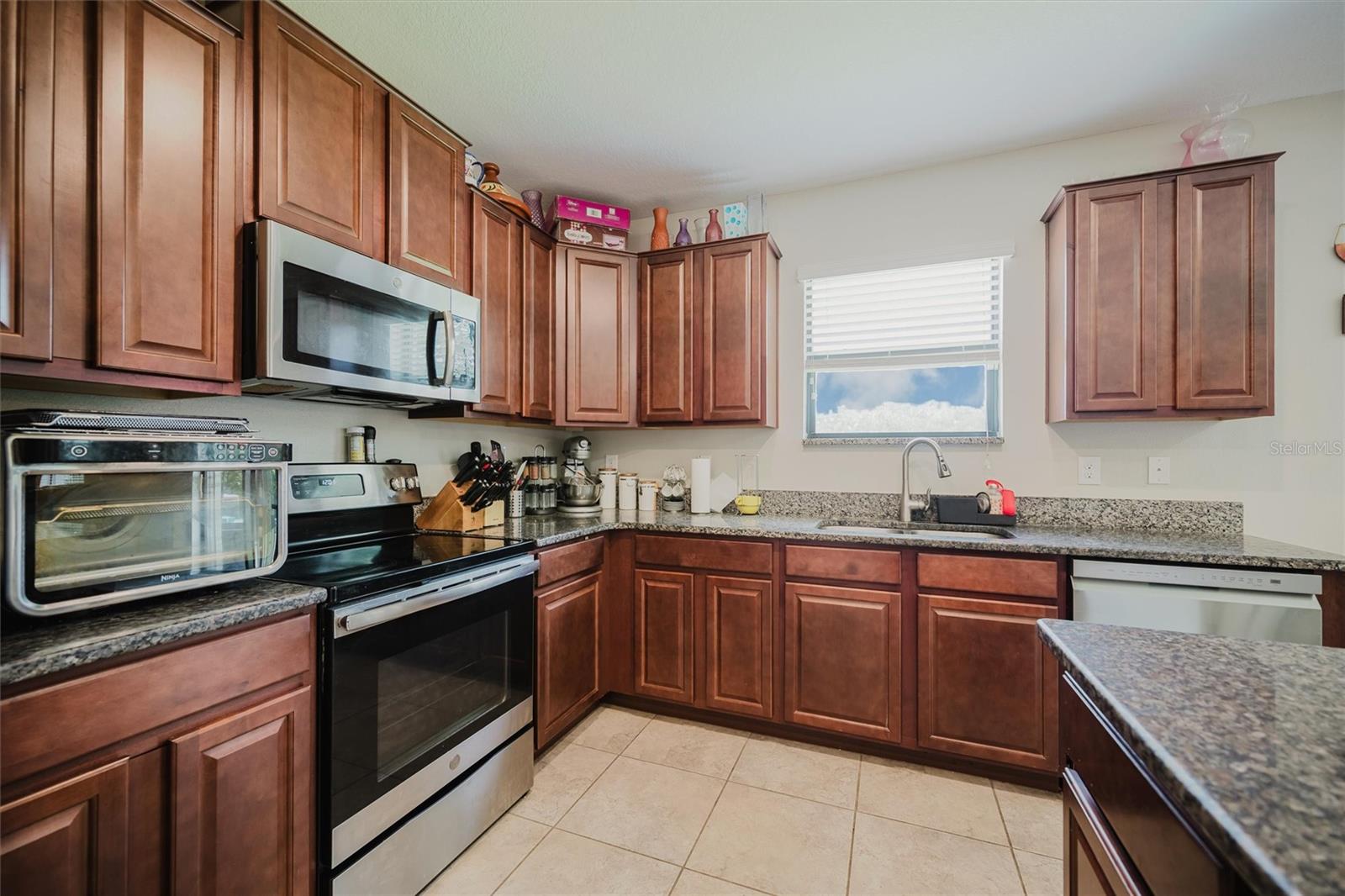 Image 38 of 45 For 7062 Water Mill Street
