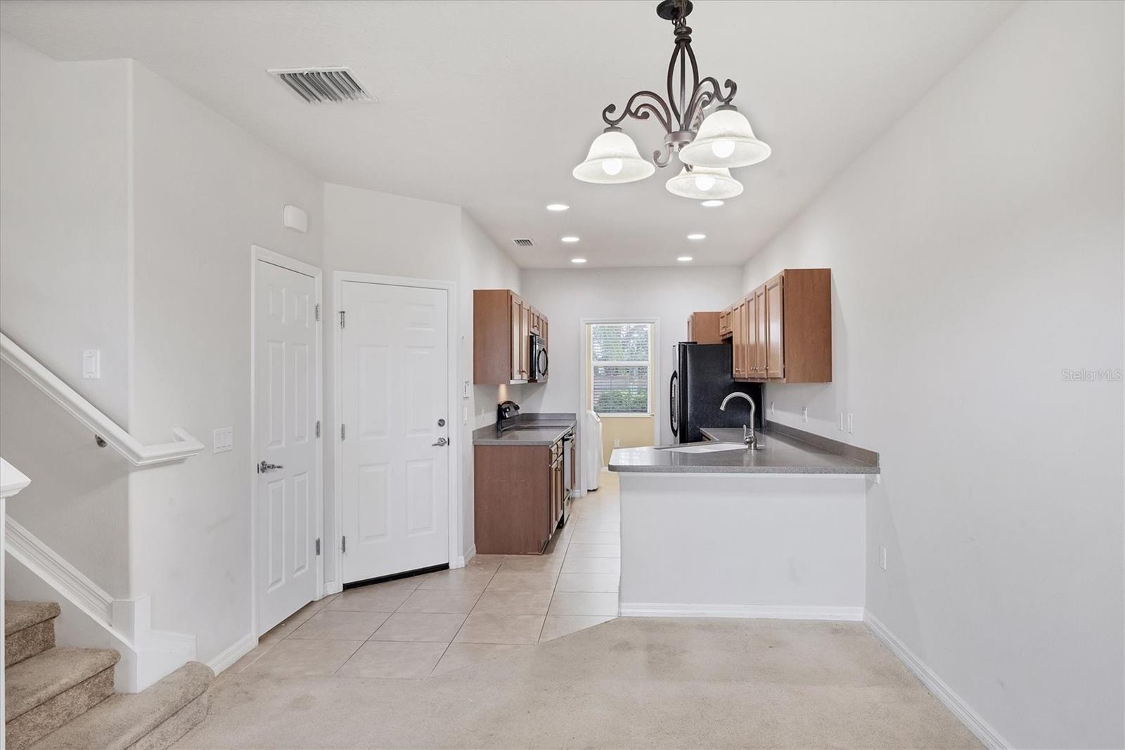 Image 13 of 40 For 3760 82nd Avenue Circle E 102