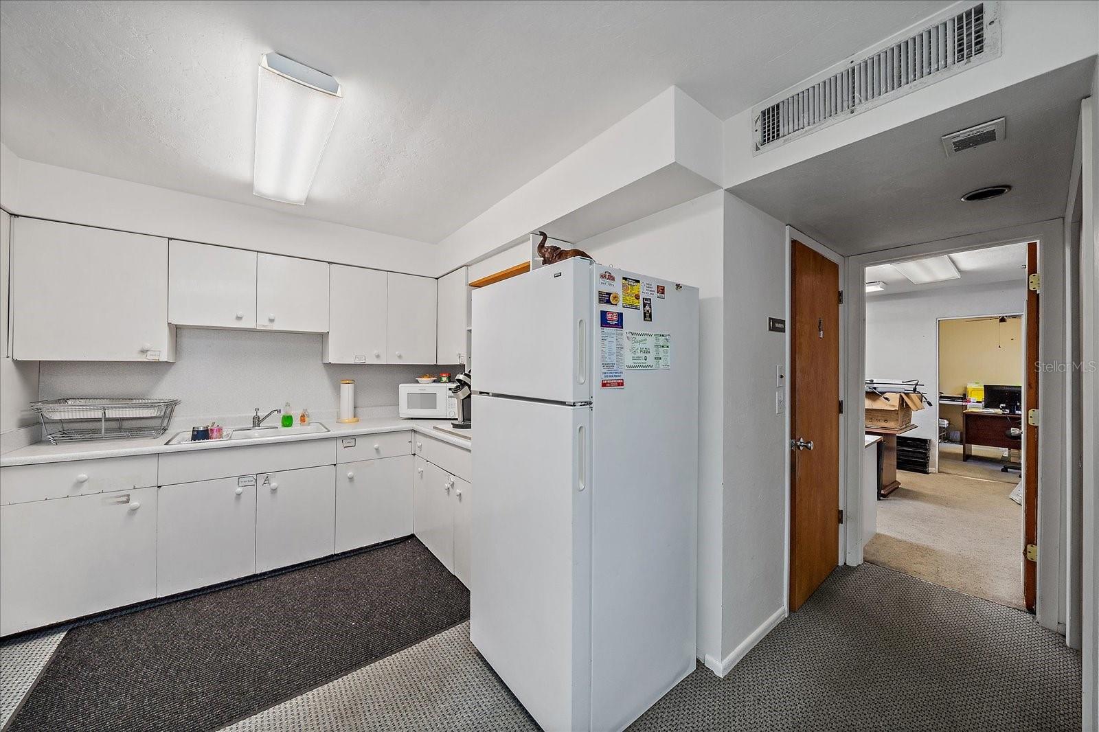 Image 17 of 19 For 4242 Mcintosh Lane