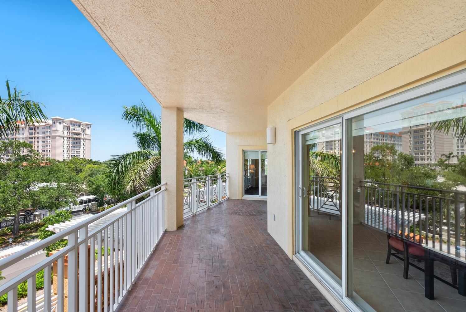 Image 13 of 59 For 1188 Tamiami Trail 401