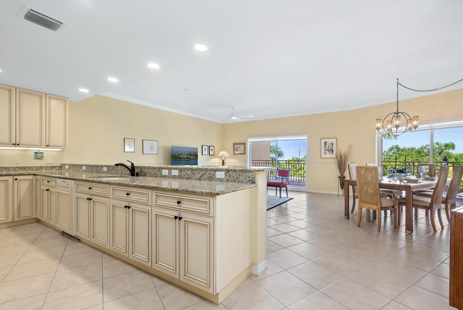 Image 7 of 59 For 1188 Tamiami Trail 401