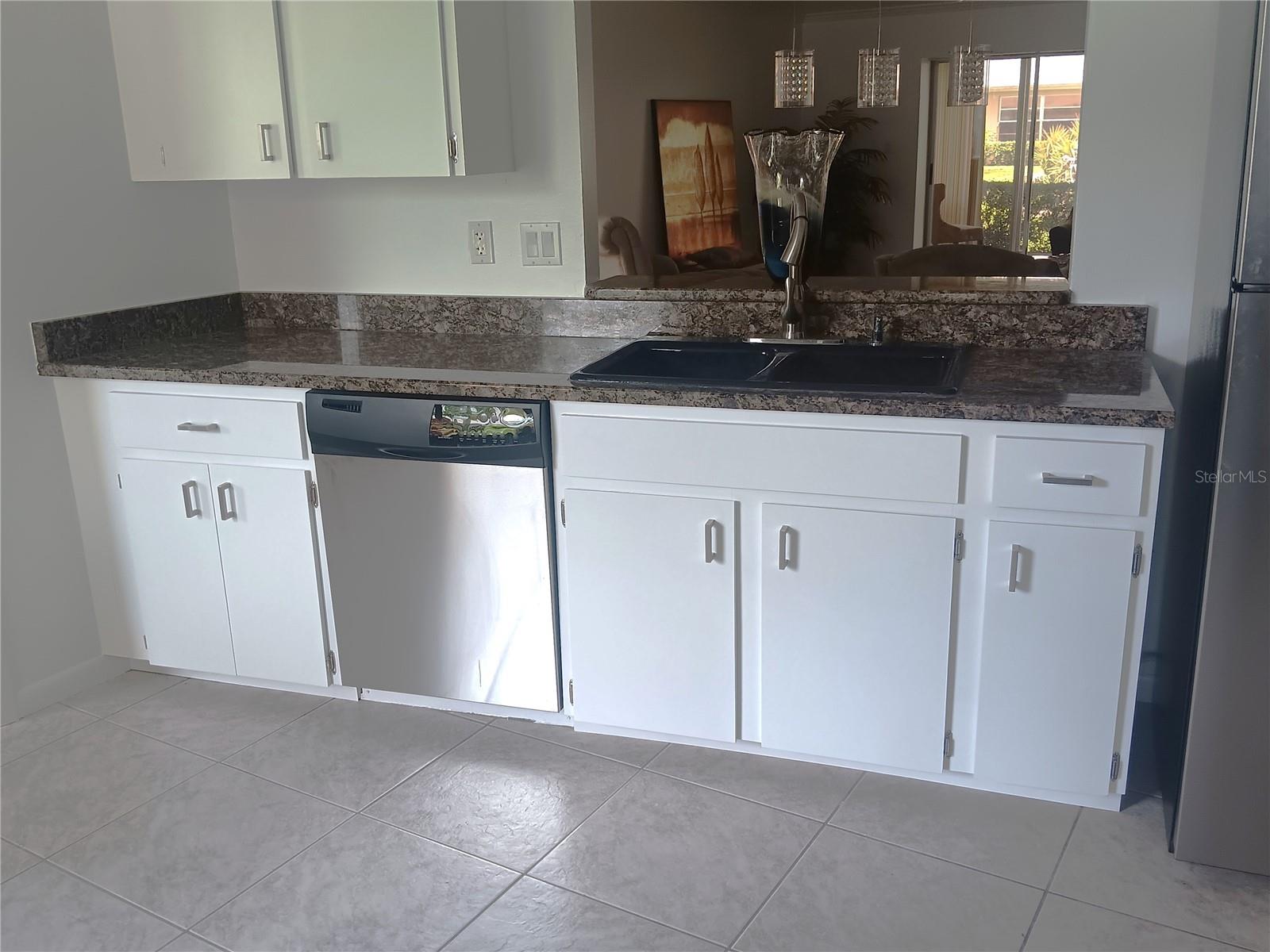 Image 7 of 21 For 4212 Center Gate Lane 2
