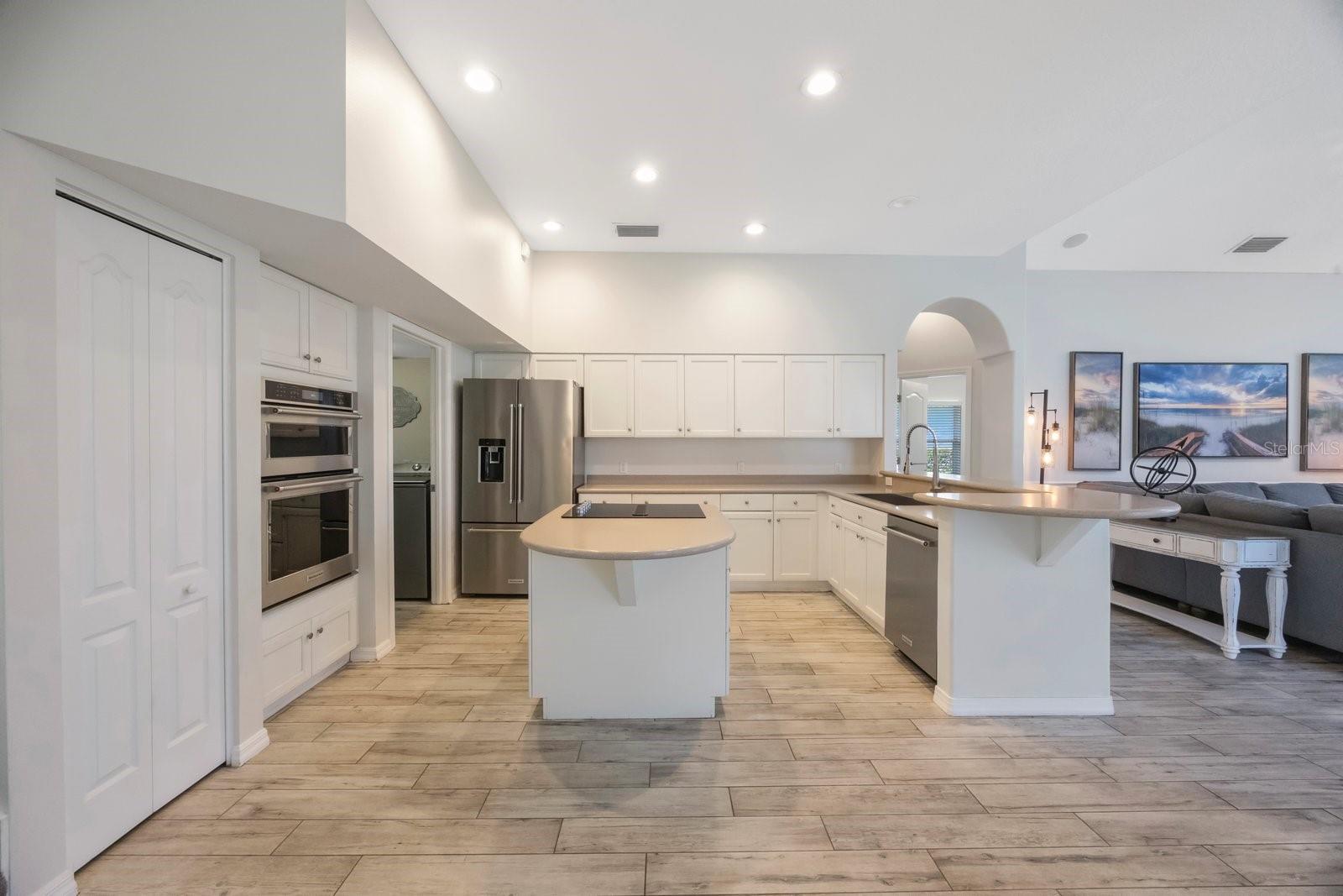 Image 13 of 46 For 2930 Wilderness Boulevard E