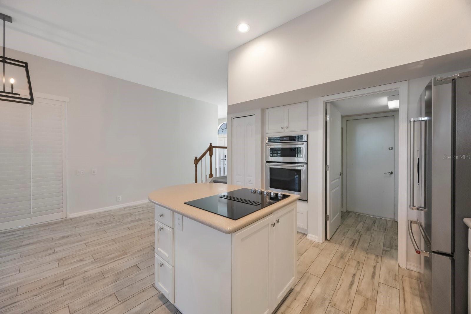Image 14 of 46 For 2930 Wilderness Boulevard E