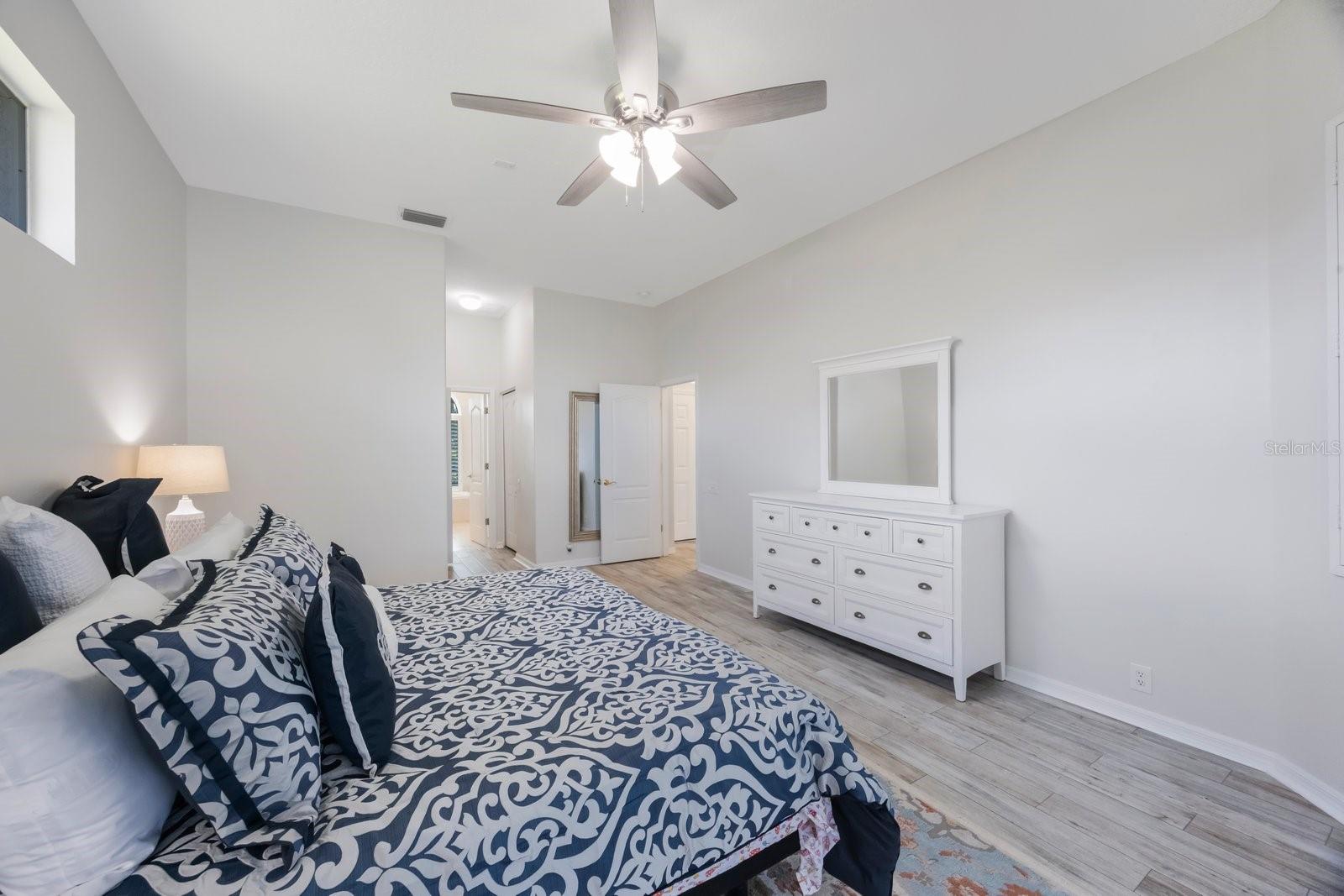 Image 20 of 46 For 2930 Wilderness Boulevard E