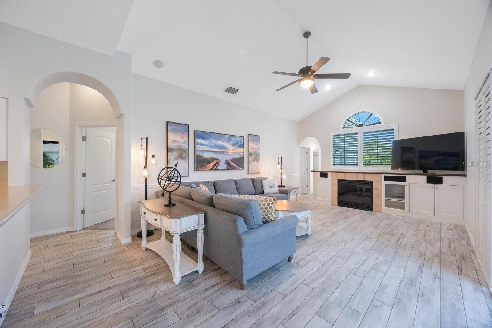 Image 7 of 46 For 2930 Wilderness Boulevard E