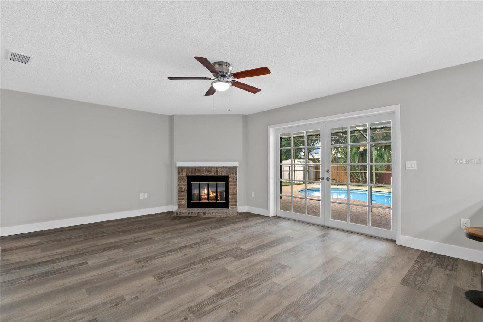 Image 9 of 30 For 2118 Huntington Avenue
