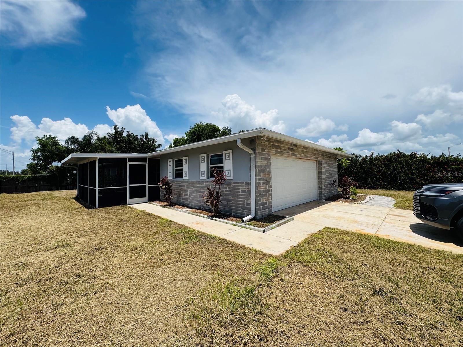 Image 11 of 17 For 4153 Beneva Road