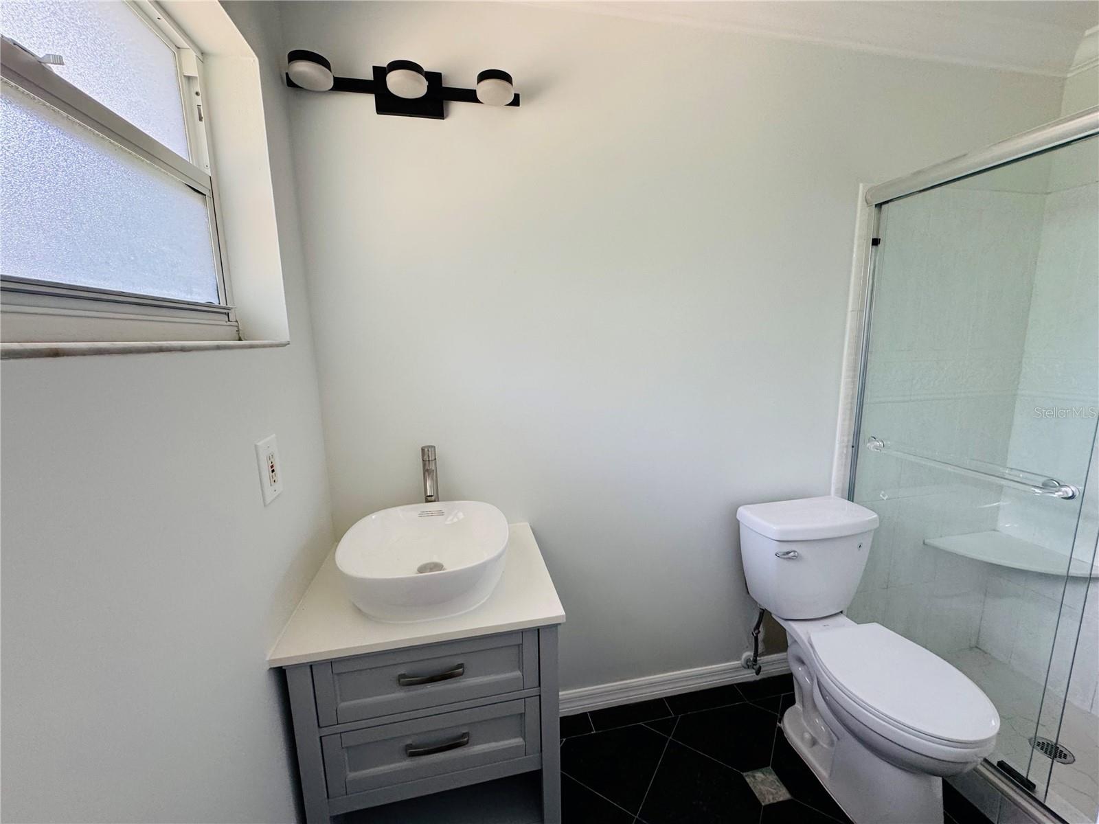 Image 15 of 17 For 4153 Beneva Road