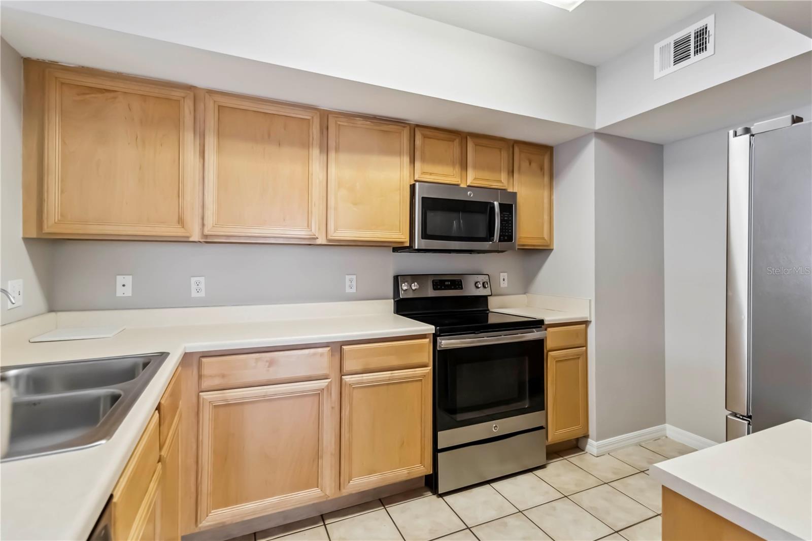 Image 13 of 39 For 1125 Villagio Circle 104