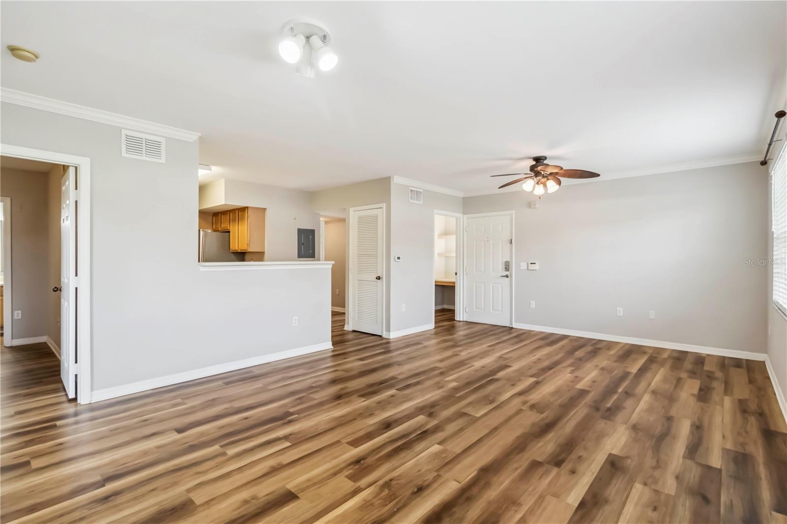 Image 7 of 39 For 1125 Villagio Circle 104