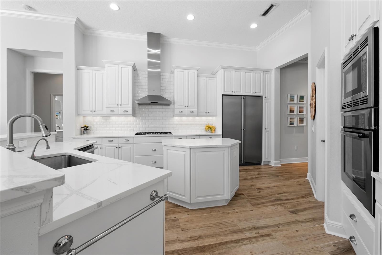 Image 16 of 58 For 7412 Greystone Street