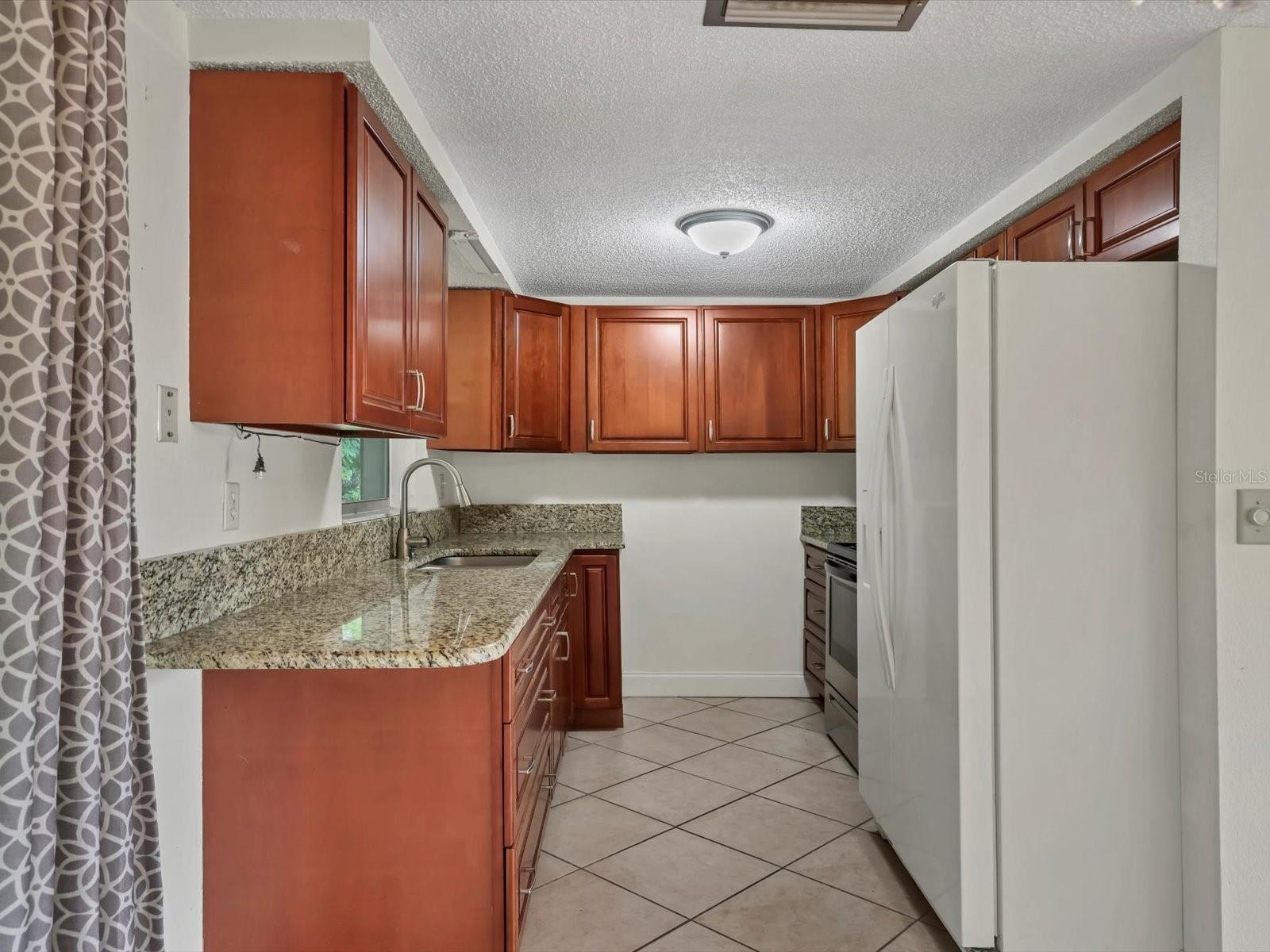 Image 14 of 41 For 2978 Lalani Boulevard