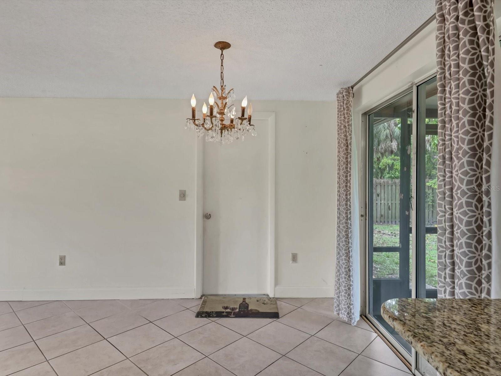Image 17 of 41 For 2978 Lalani Boulevard