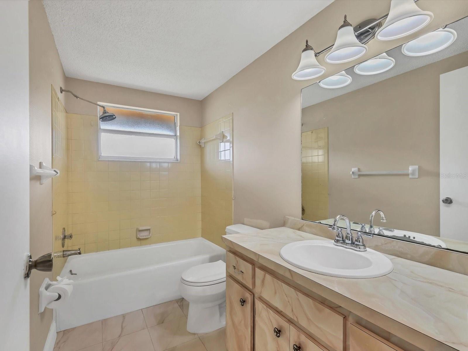 Image 20 of 41 For 2978 Lalani Boulevard