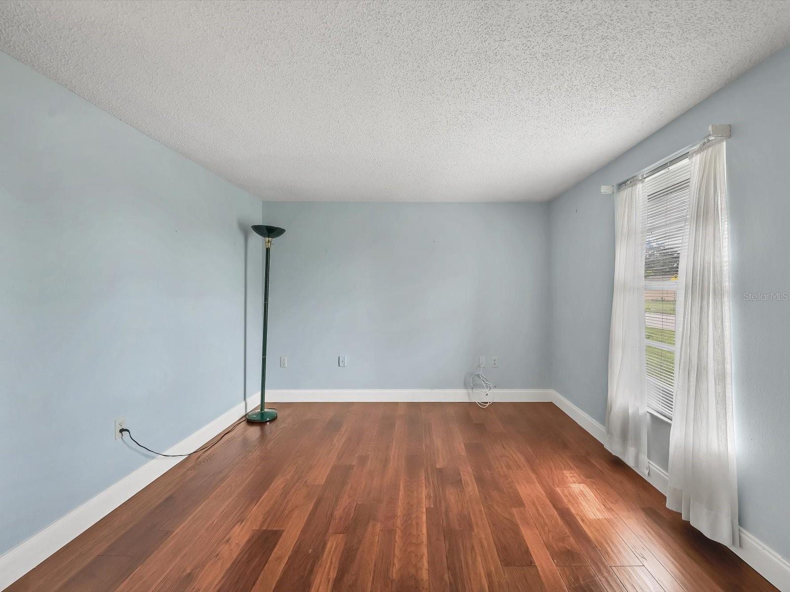 Image 22 of 41 For 2978 Lalani Boulevard