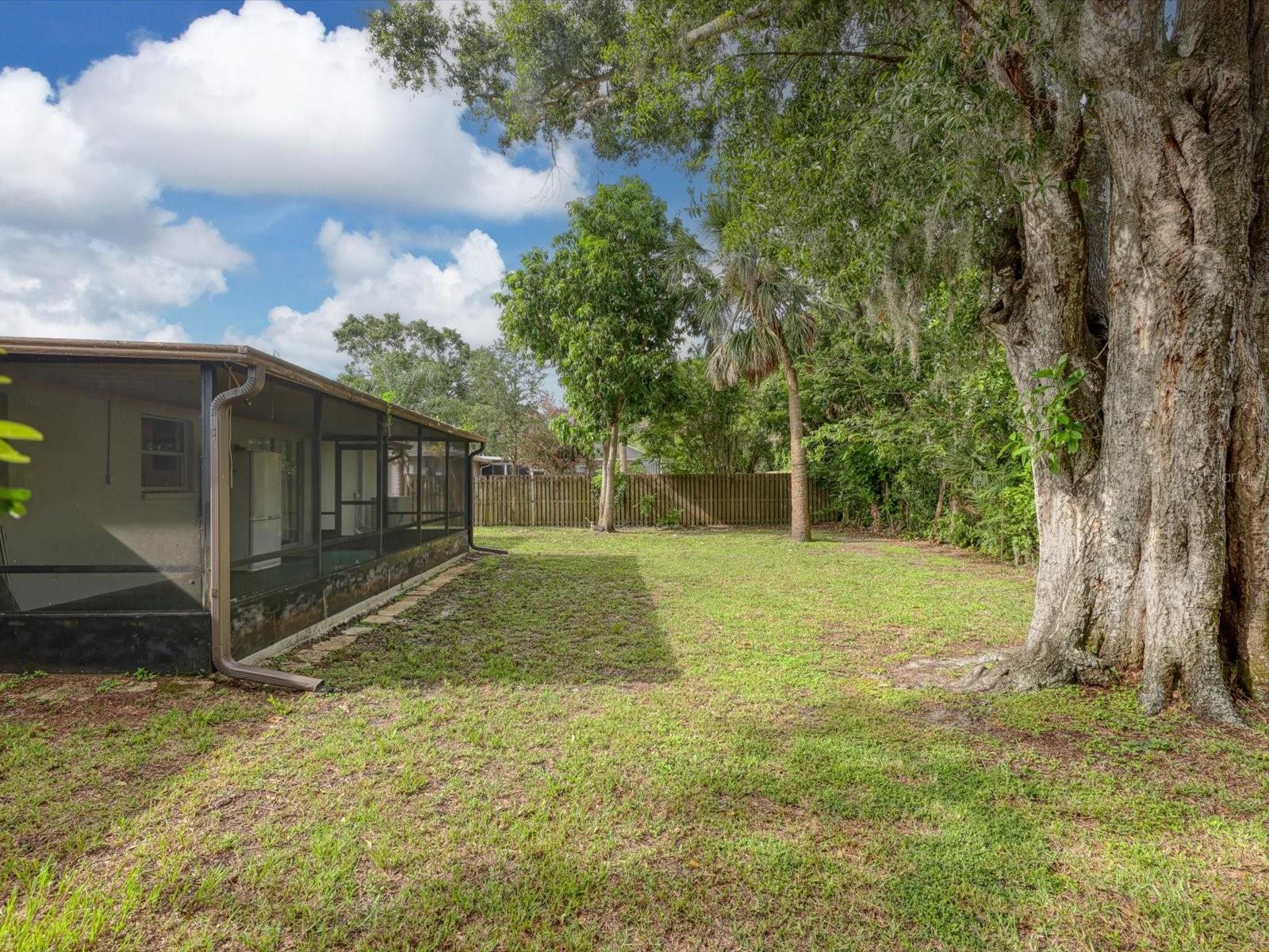 Image 30 of 41 For 2978 Lalani Boulevard