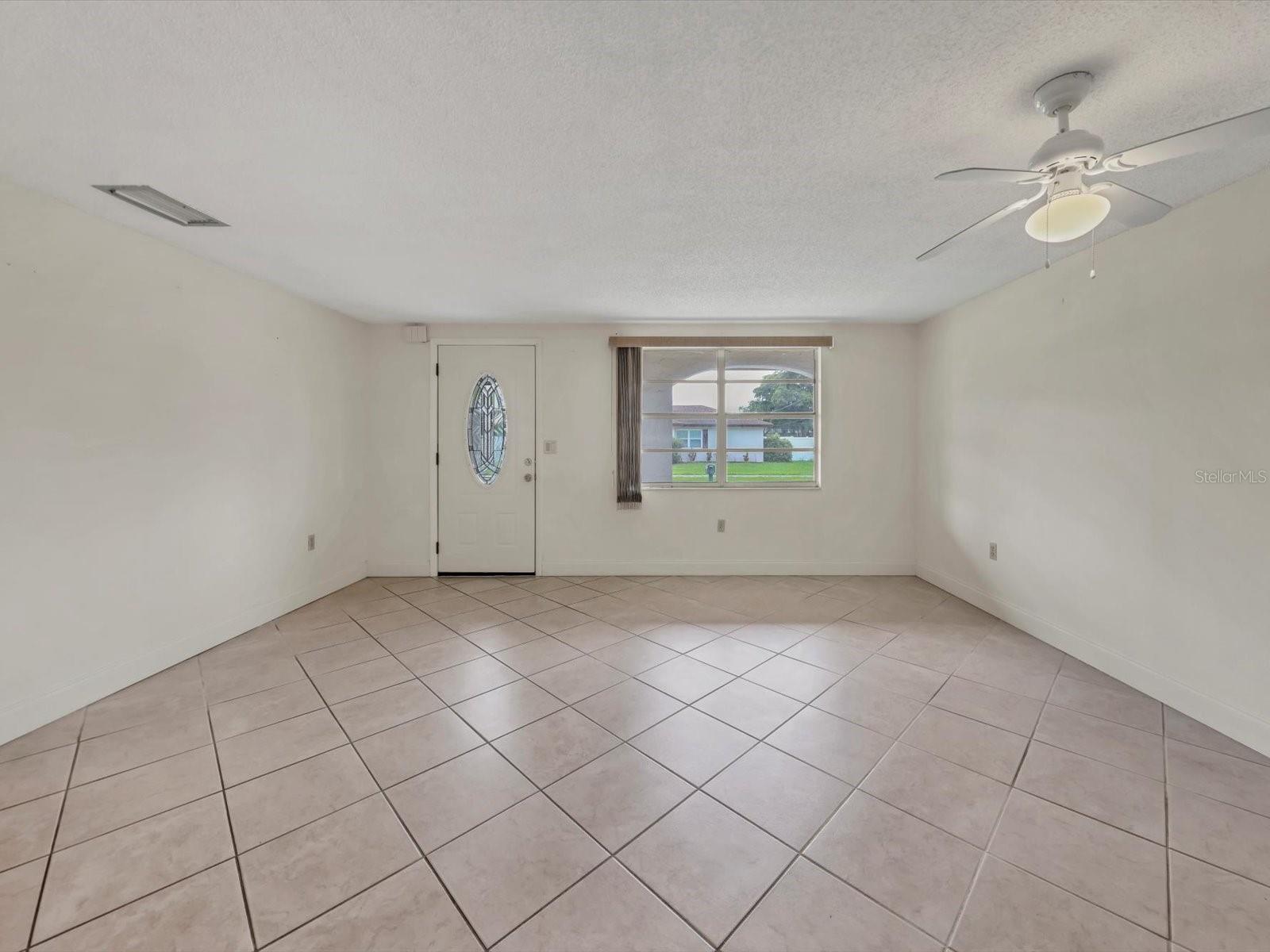 Image 5 of 41 For 2978 Lalani Boulevard
