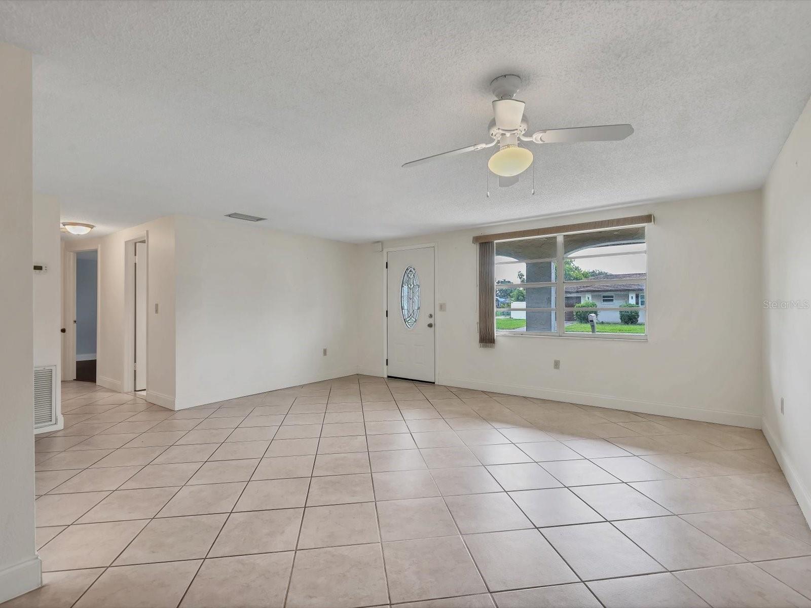 Image 6 of 41 For 2978 Lalani Boulevard