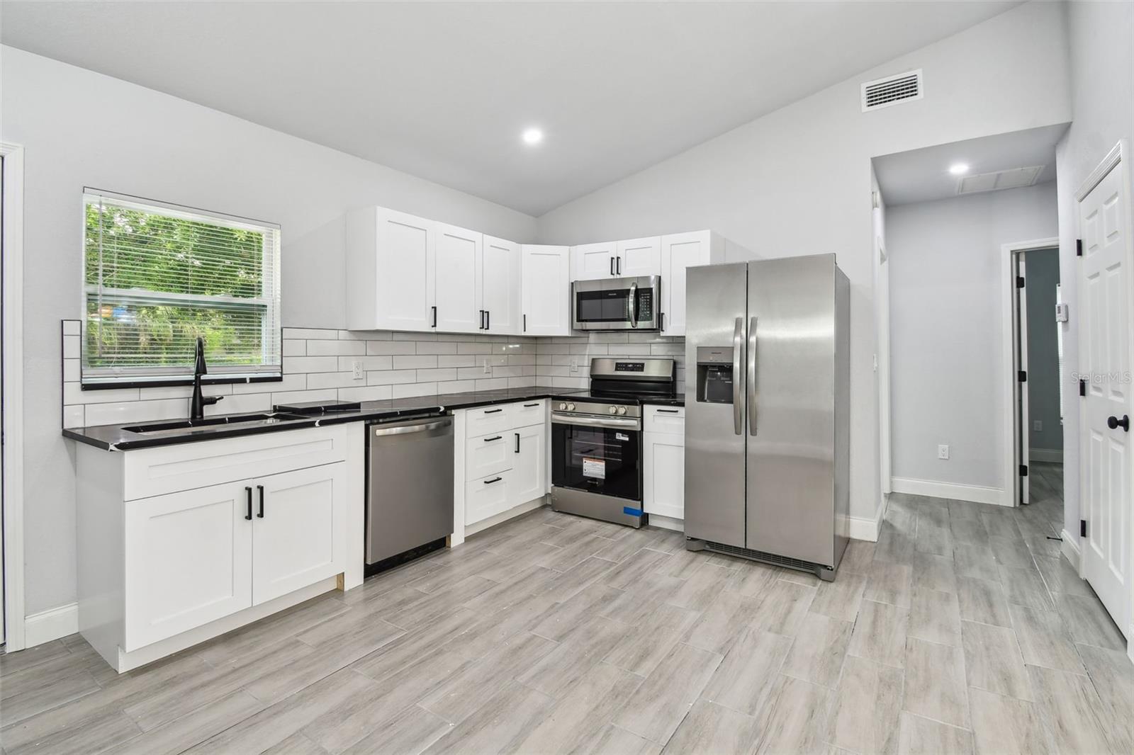 Image 17 of 62 For 3611 19th Street E
