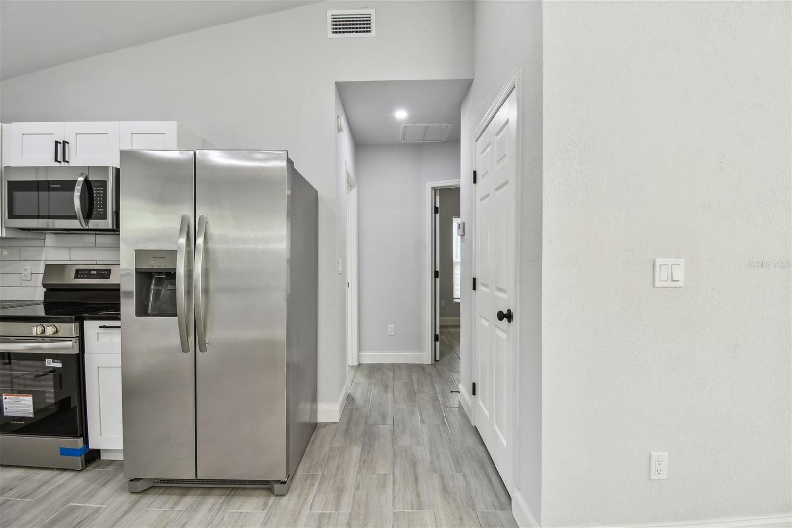 Image 19 of 62 For 3611 19th Street E