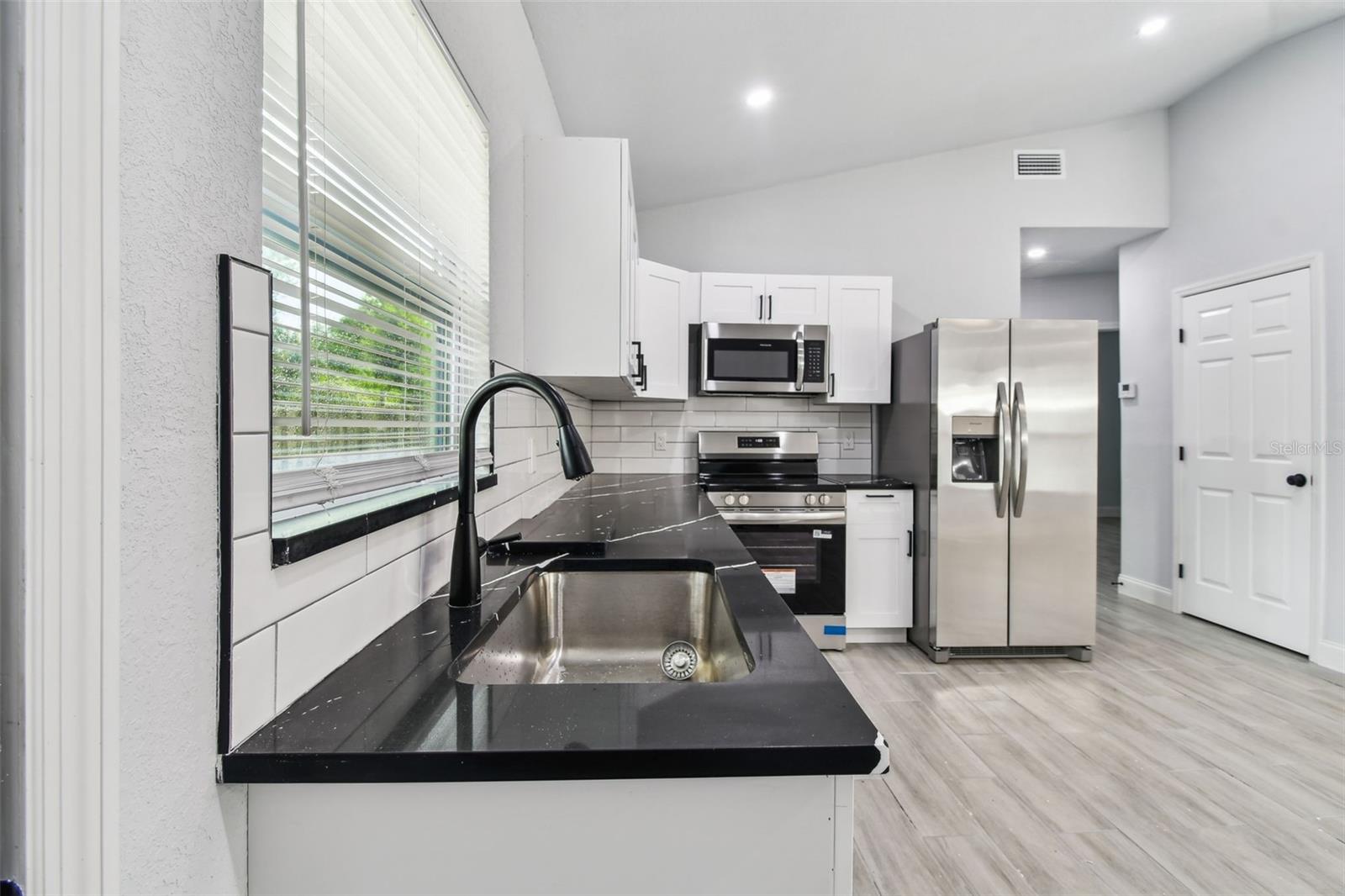 Image 20 of 62 For 3611 19th Street E