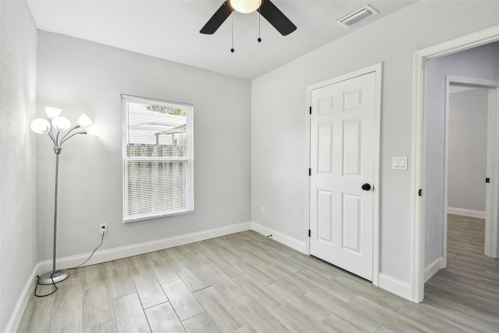 Image 23 of 62 For 3611 19th Street E