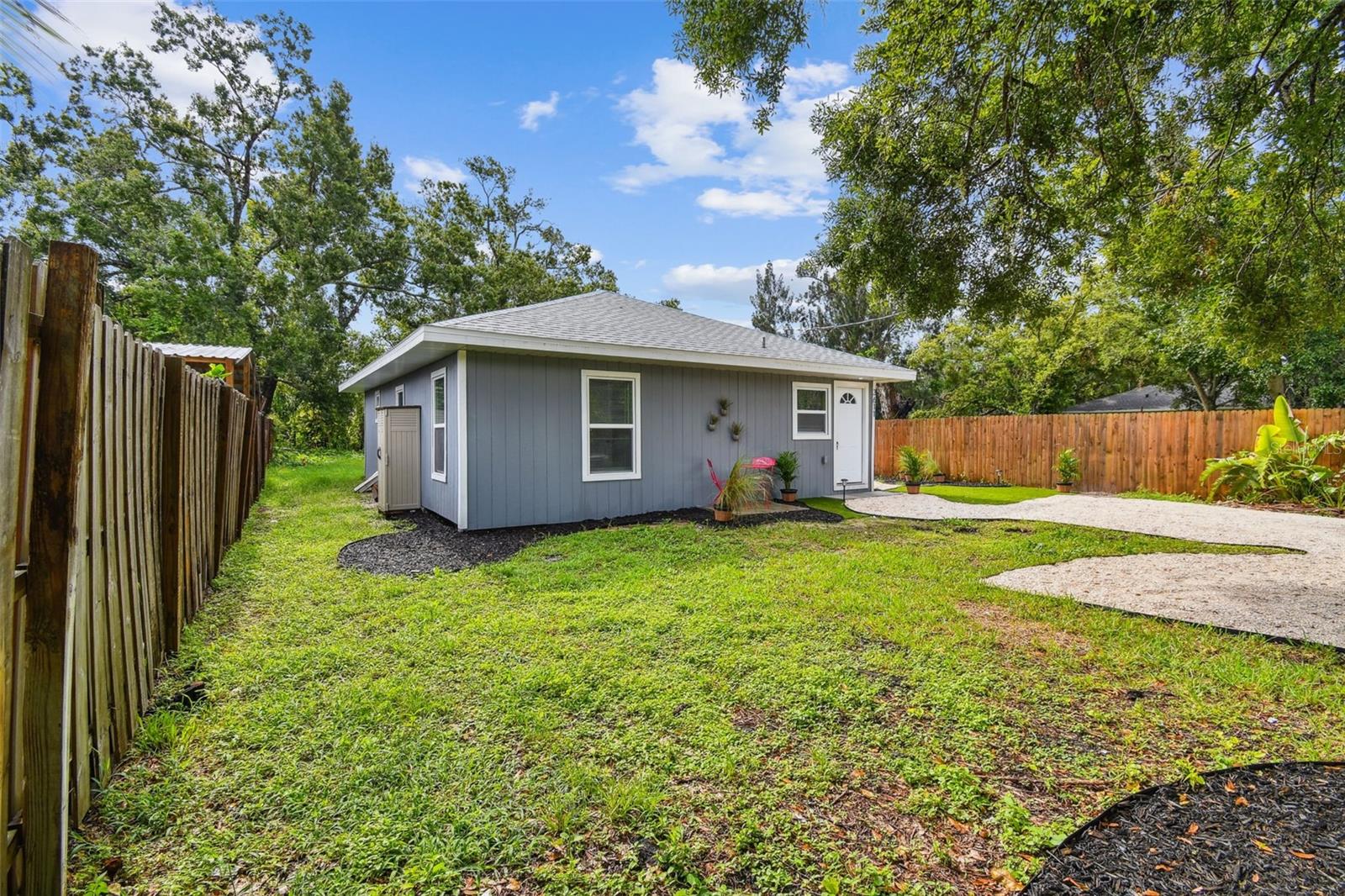 Image 6 of 62 For 3611 19th Street E