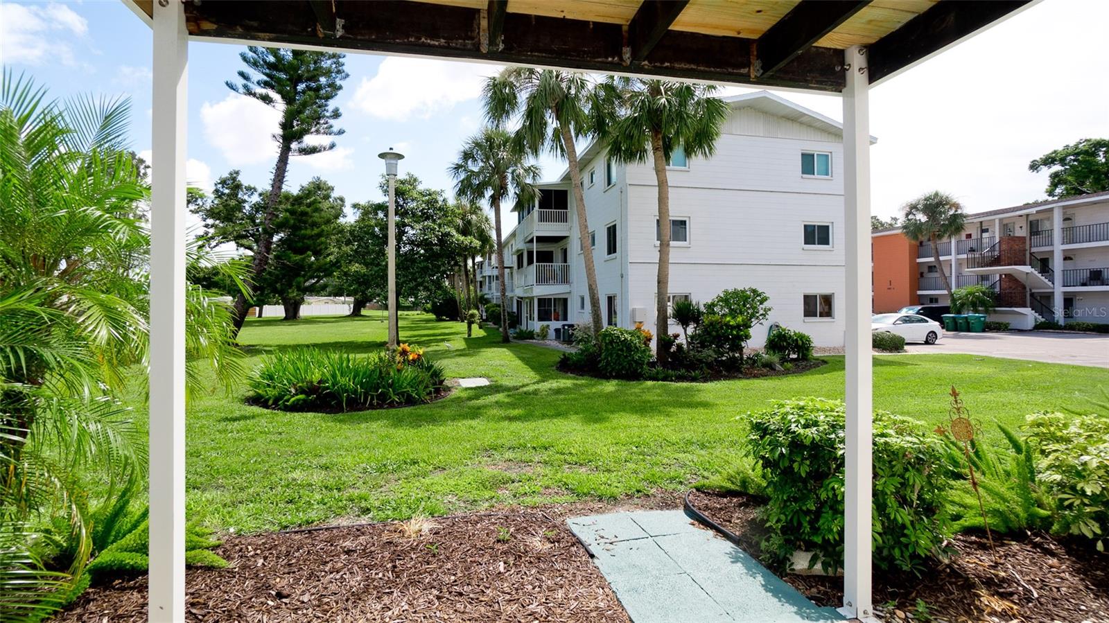 Image 13 of 21 For 2509 Flamingo Boulevard L7