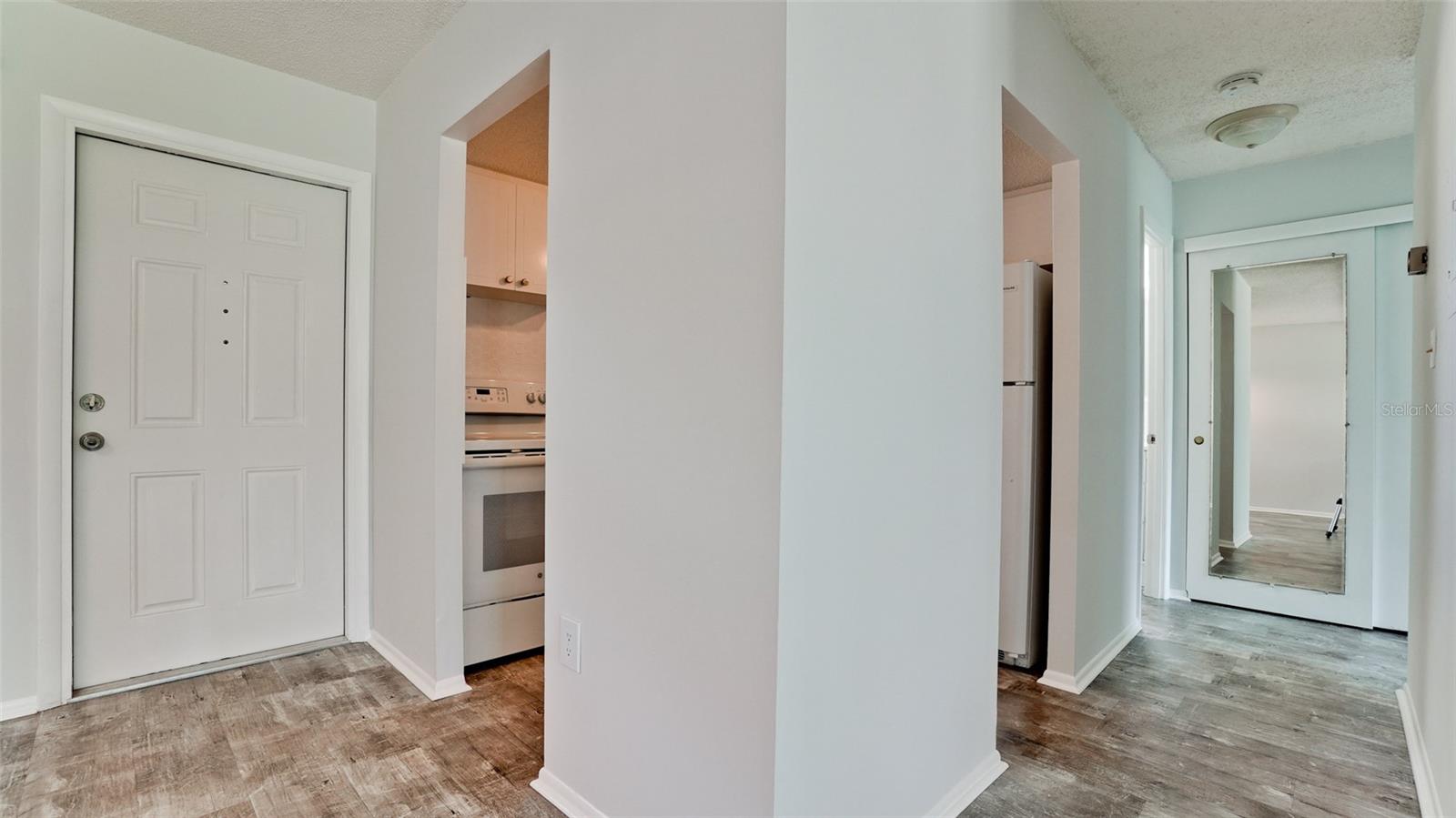 Image 19 of 21 For 2509 Flamingo Boulevard L7