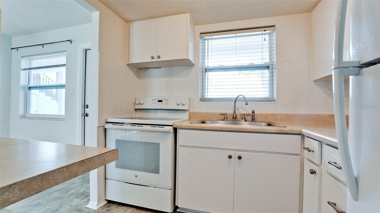 Image 5 of 21 For 2509 Flamingo Boulevard L7