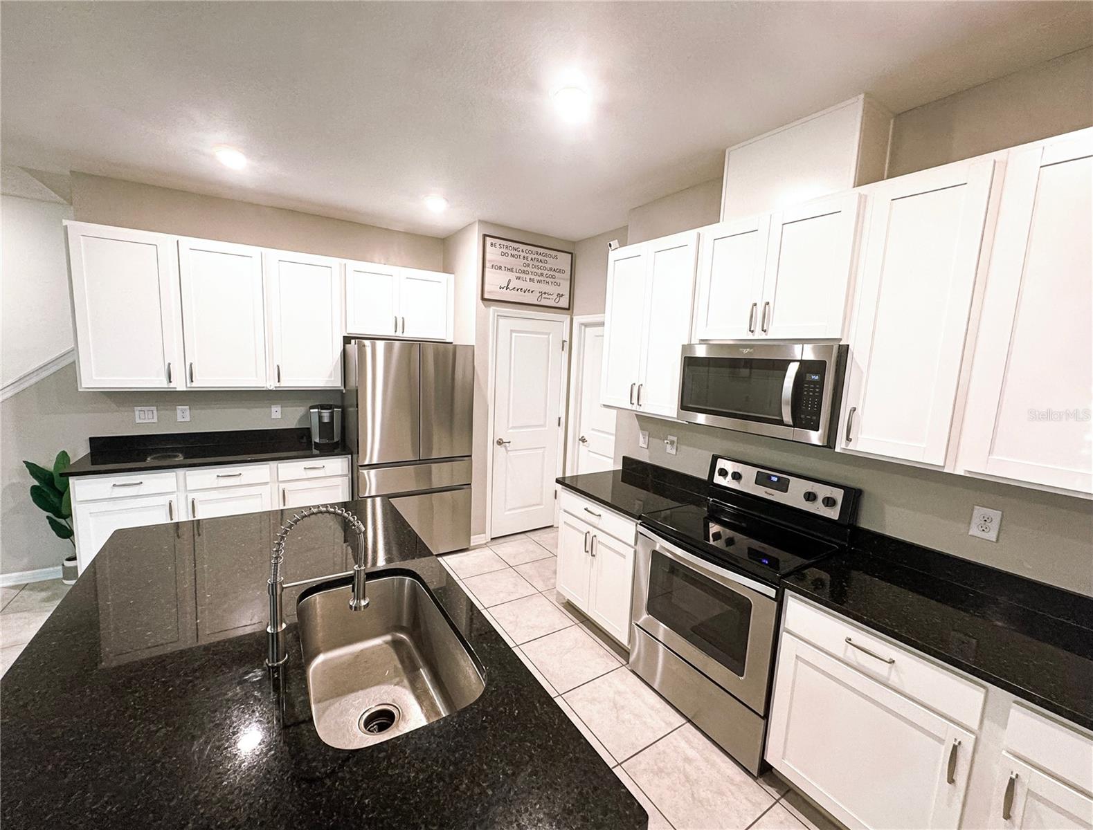 Image 8 of 38 For 11524 Woodleaf Drive