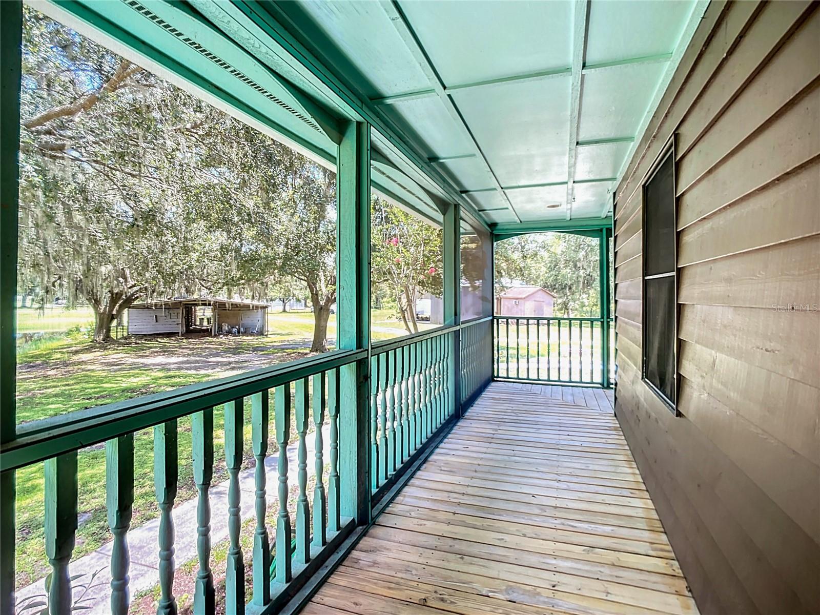 Image 12 of 72 For 16021 Winburn Drive S