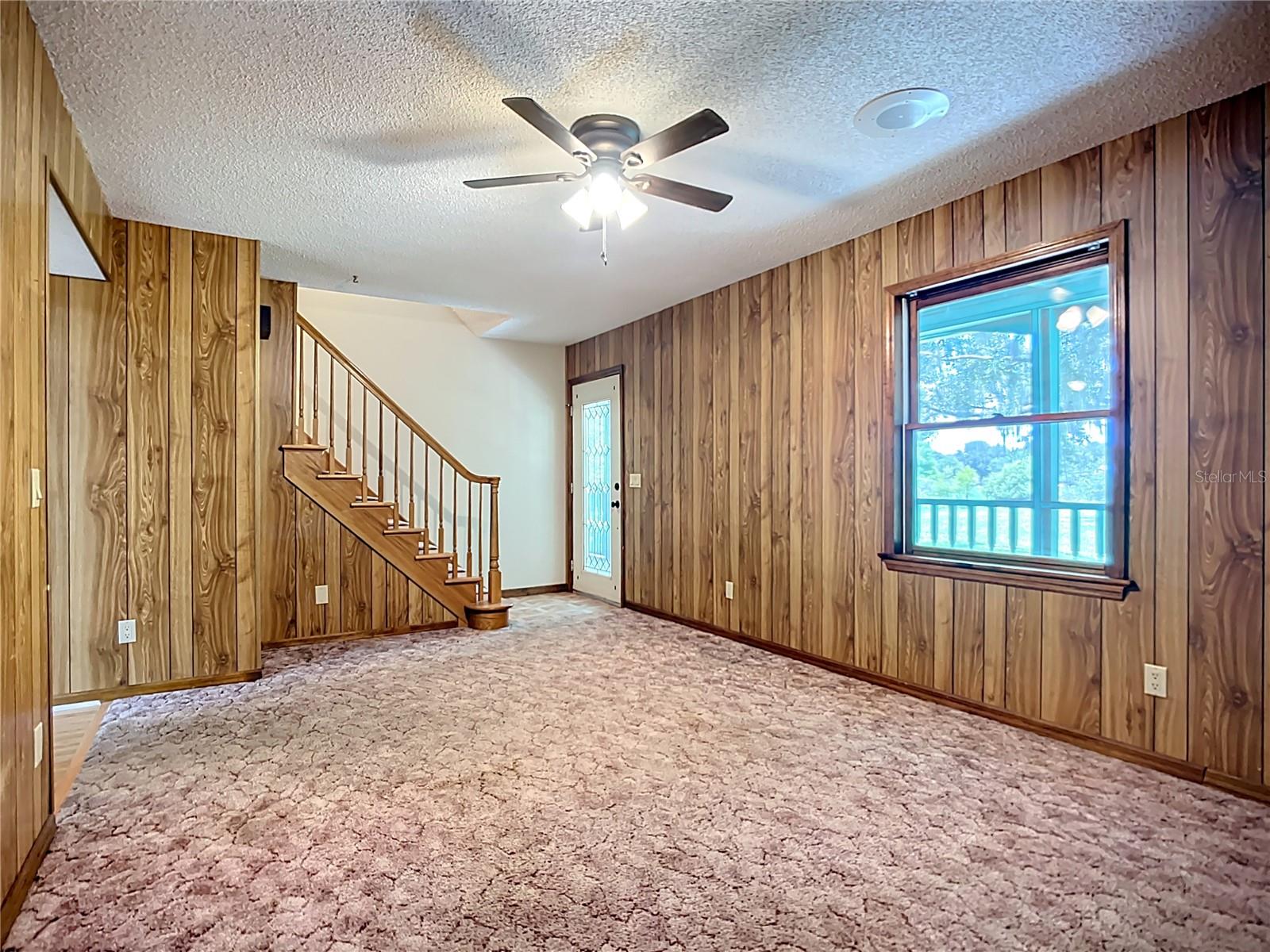 Image 16 of 72 For 16021 Winburn Drive S