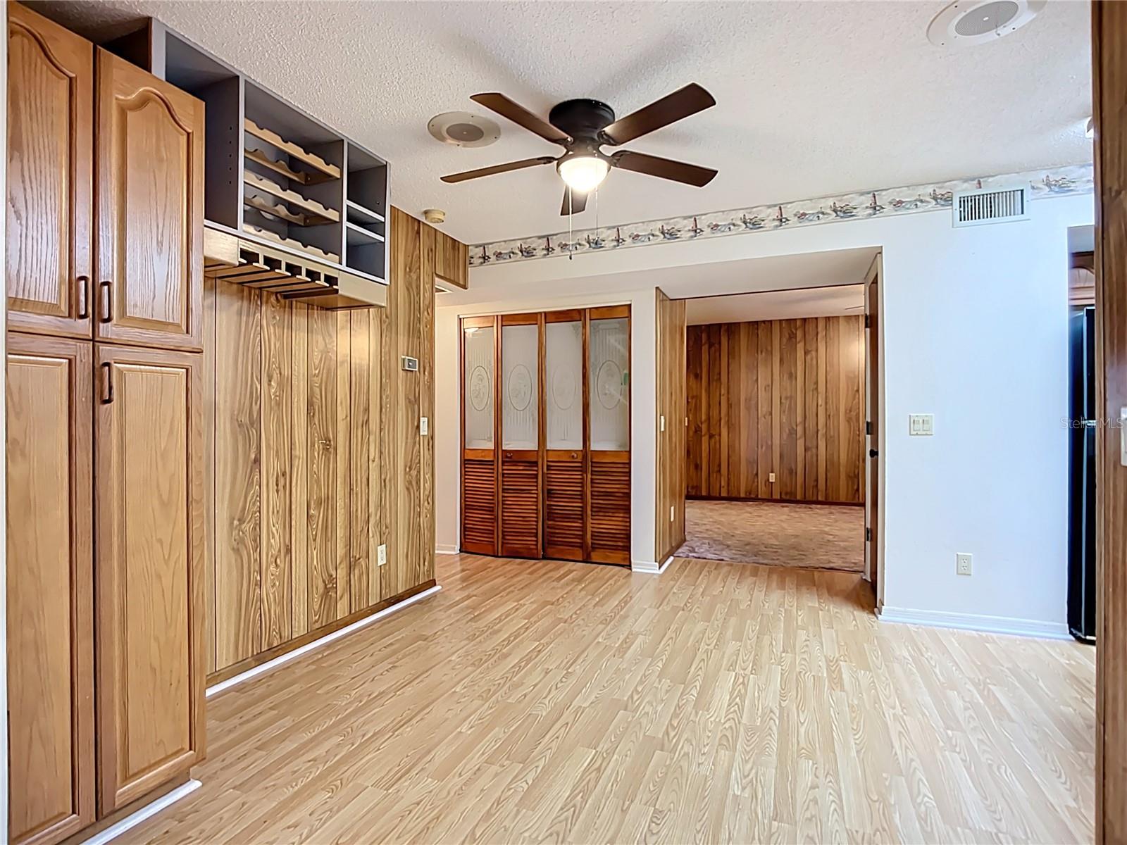 Image 24 of 72 For 16021 Winburn Drive S