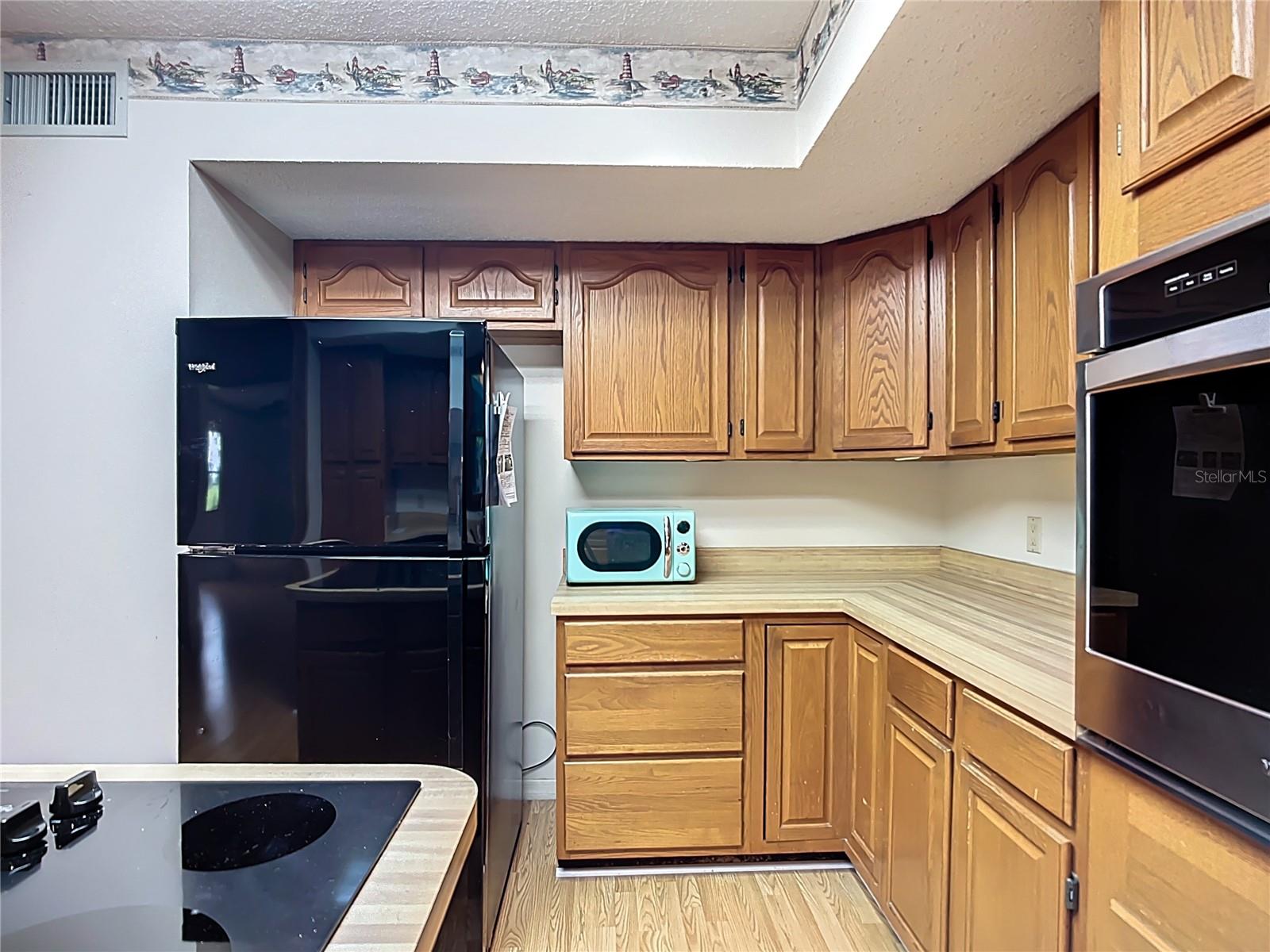 Image 29 of 72 For 16021 Winburn Drive S