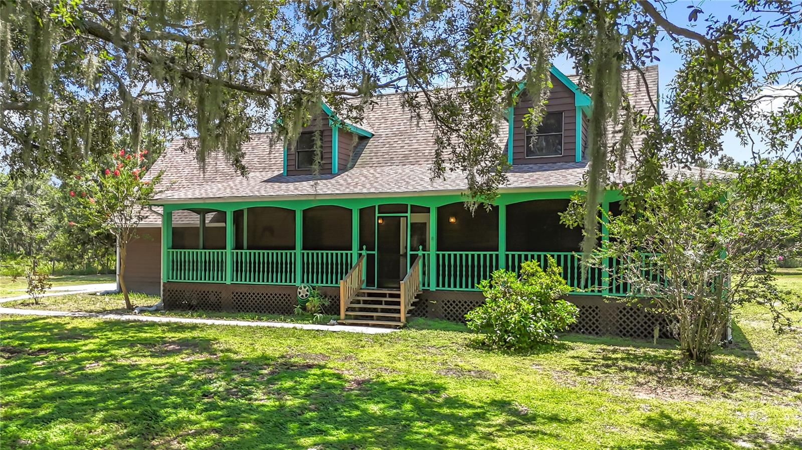 Image 4 of 72 For 16021 Winburn Drive S