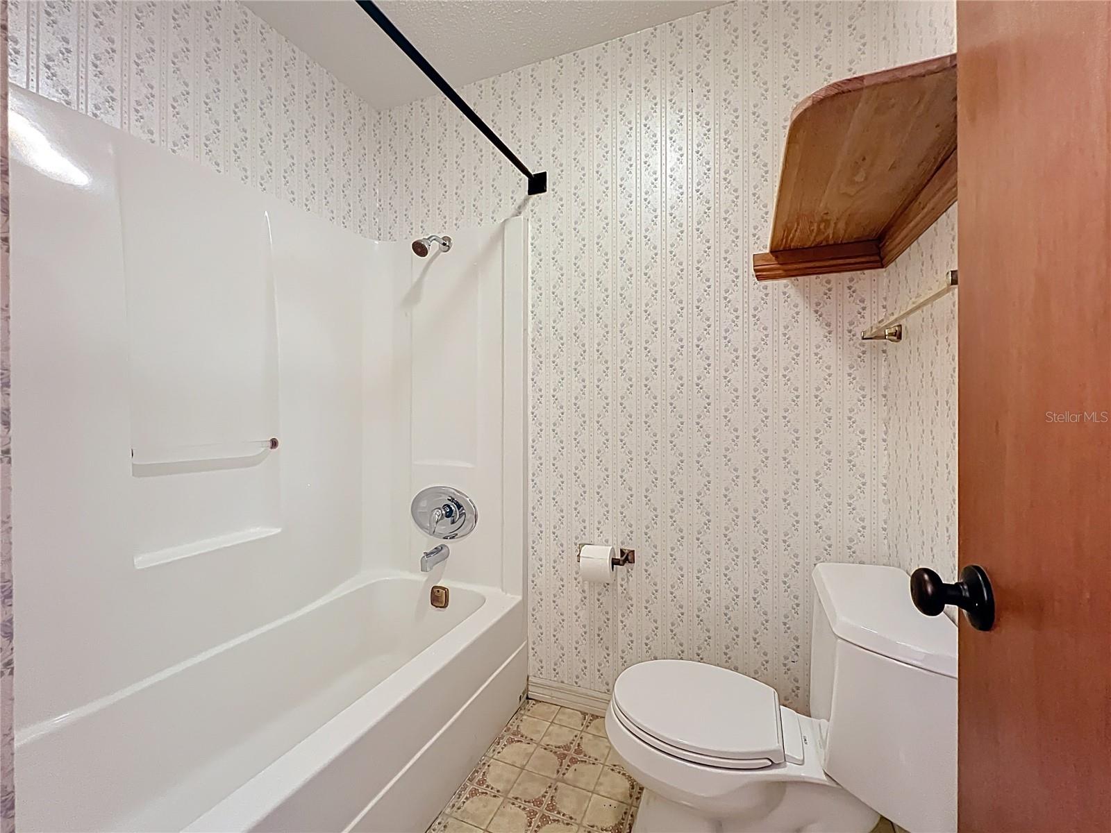 Image 41 of 72 For 16021 Winburn Drive S