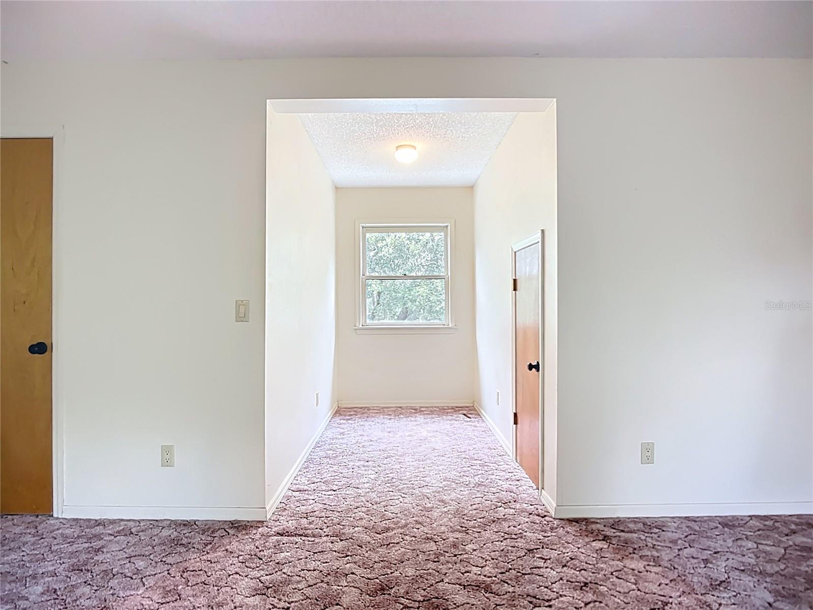 Image 46 of 72 For 16021 Winburn Drive S