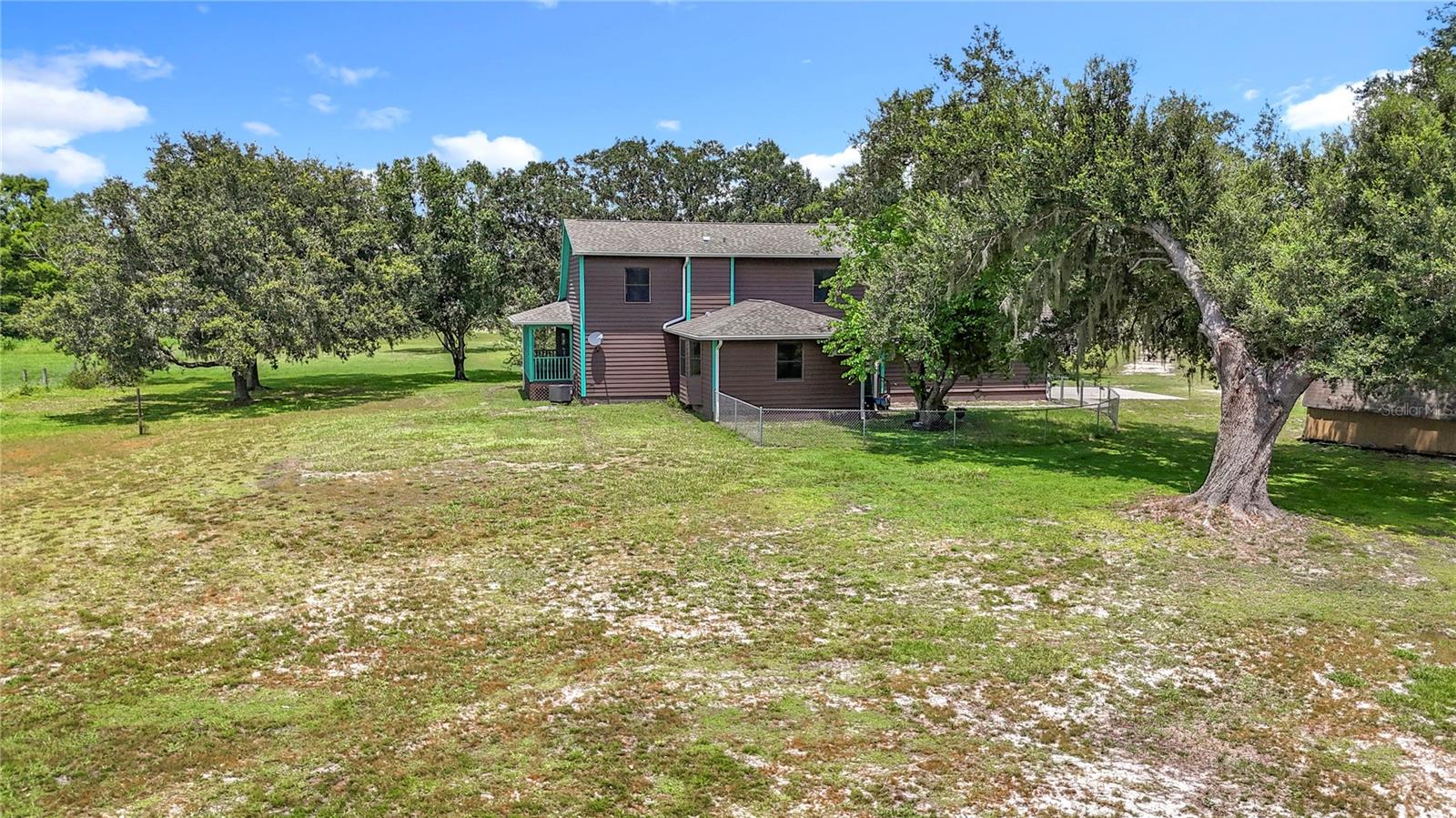Image 60 of 72 For 16021 Winburn Drive S