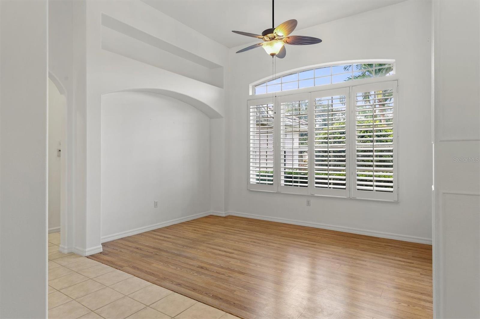 Image 10 of 47 For 4908 Sabal Lake Circle